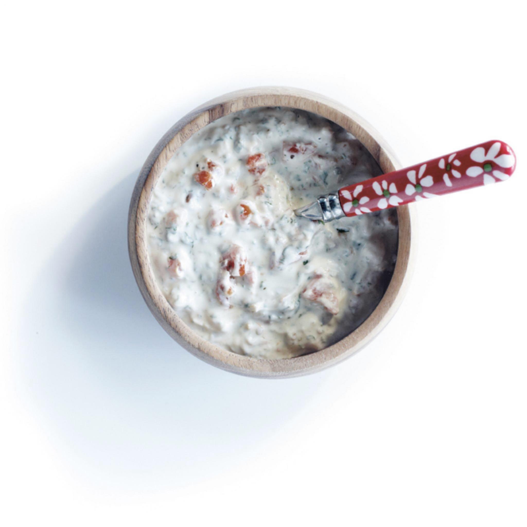 Kwarksausje met zongedroogde tomaten en basilicum