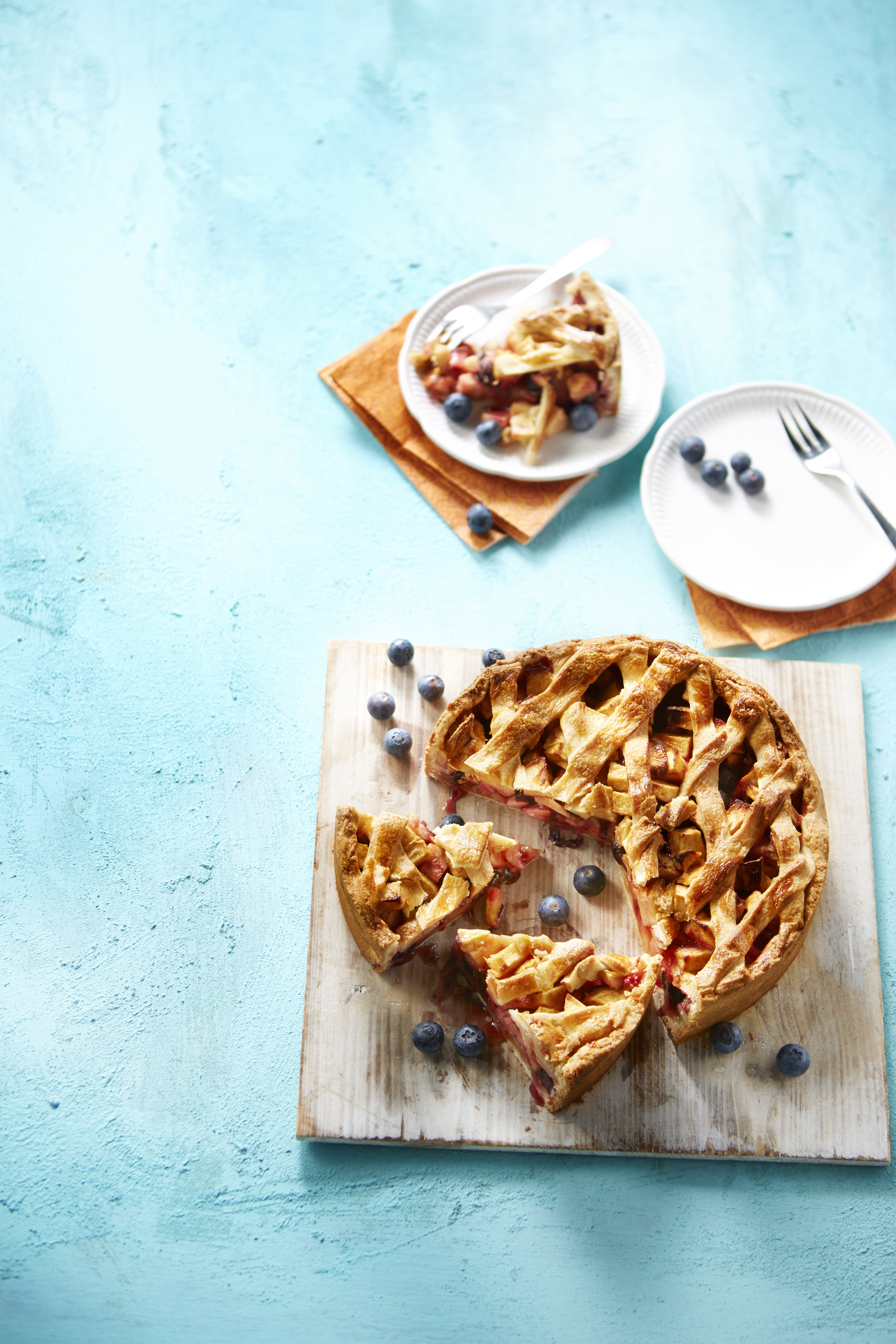 Appeltaart met blauwe bessen