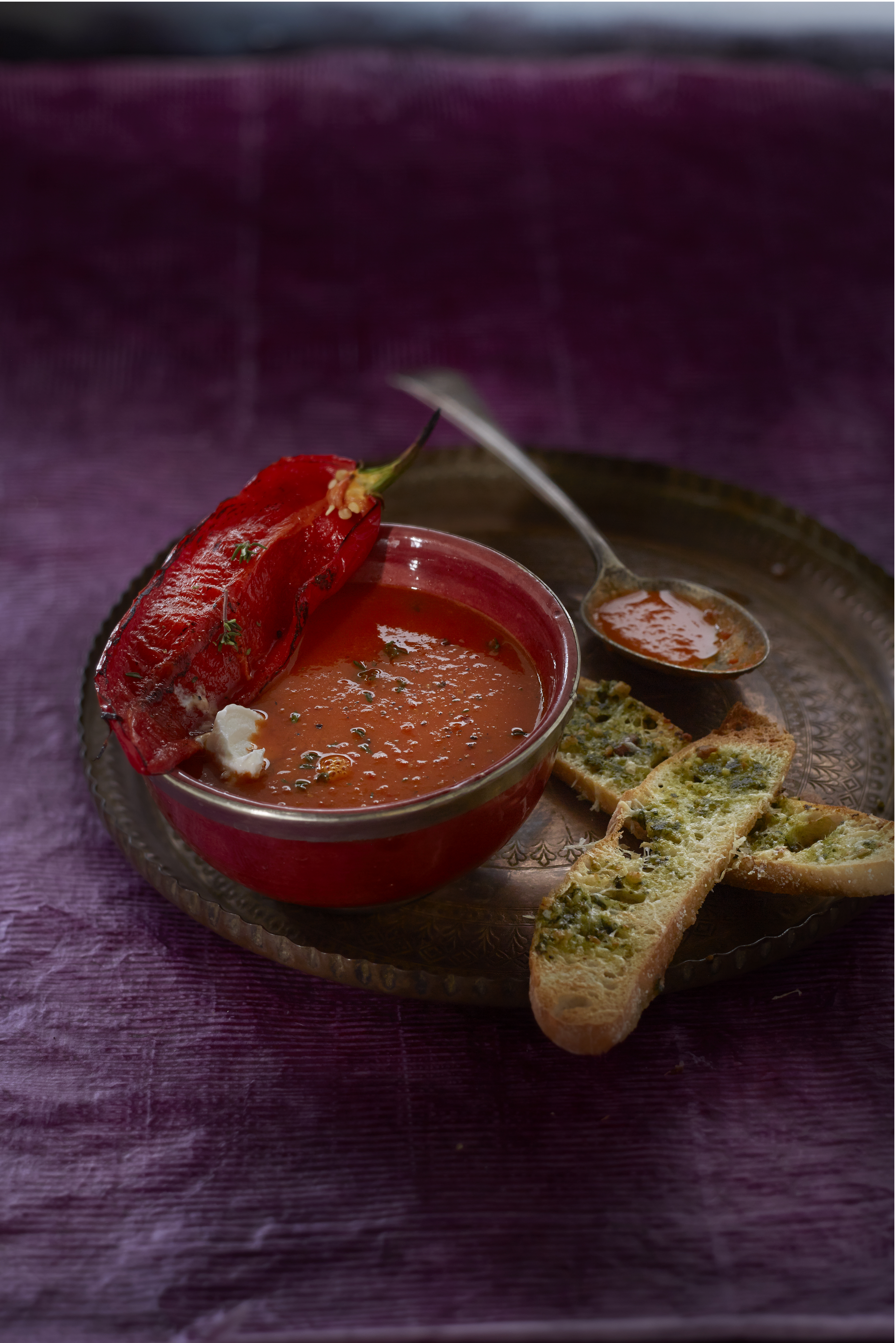 Paprikasoep met pestocrostini