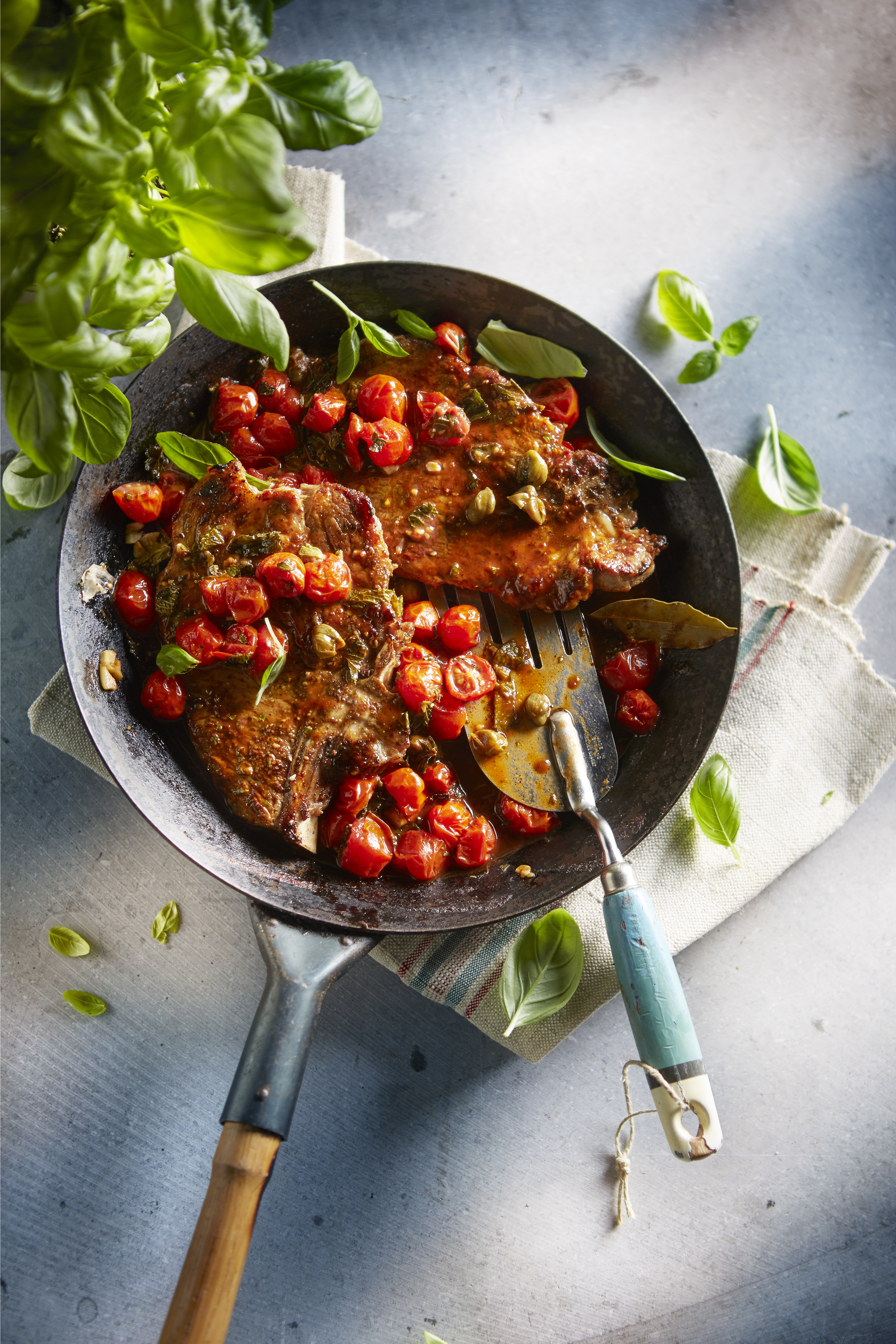 Napolitaanse karbonade met ovengedroogde tomaten