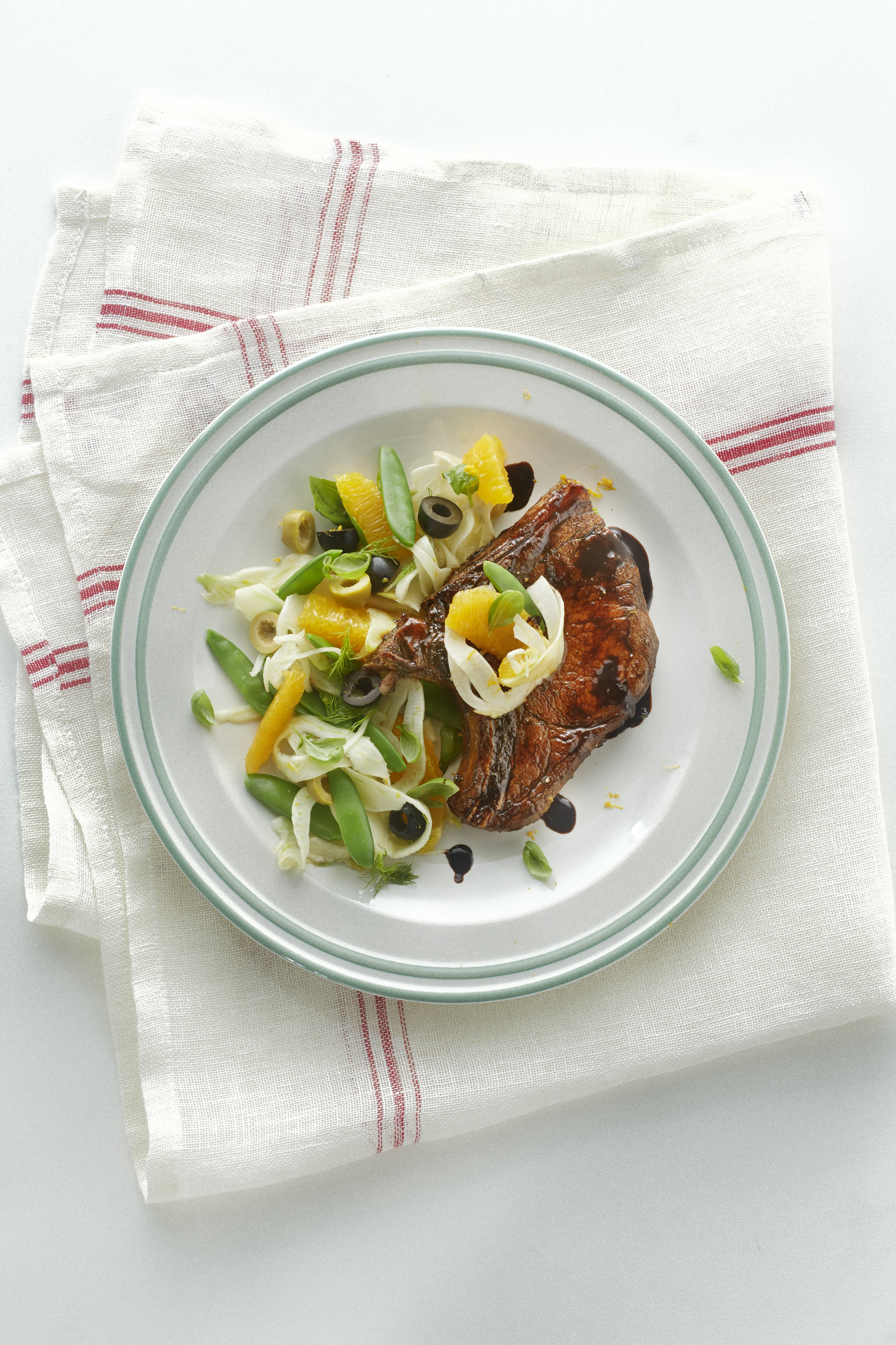 Ribkarbonade in balsamicojus met venkel