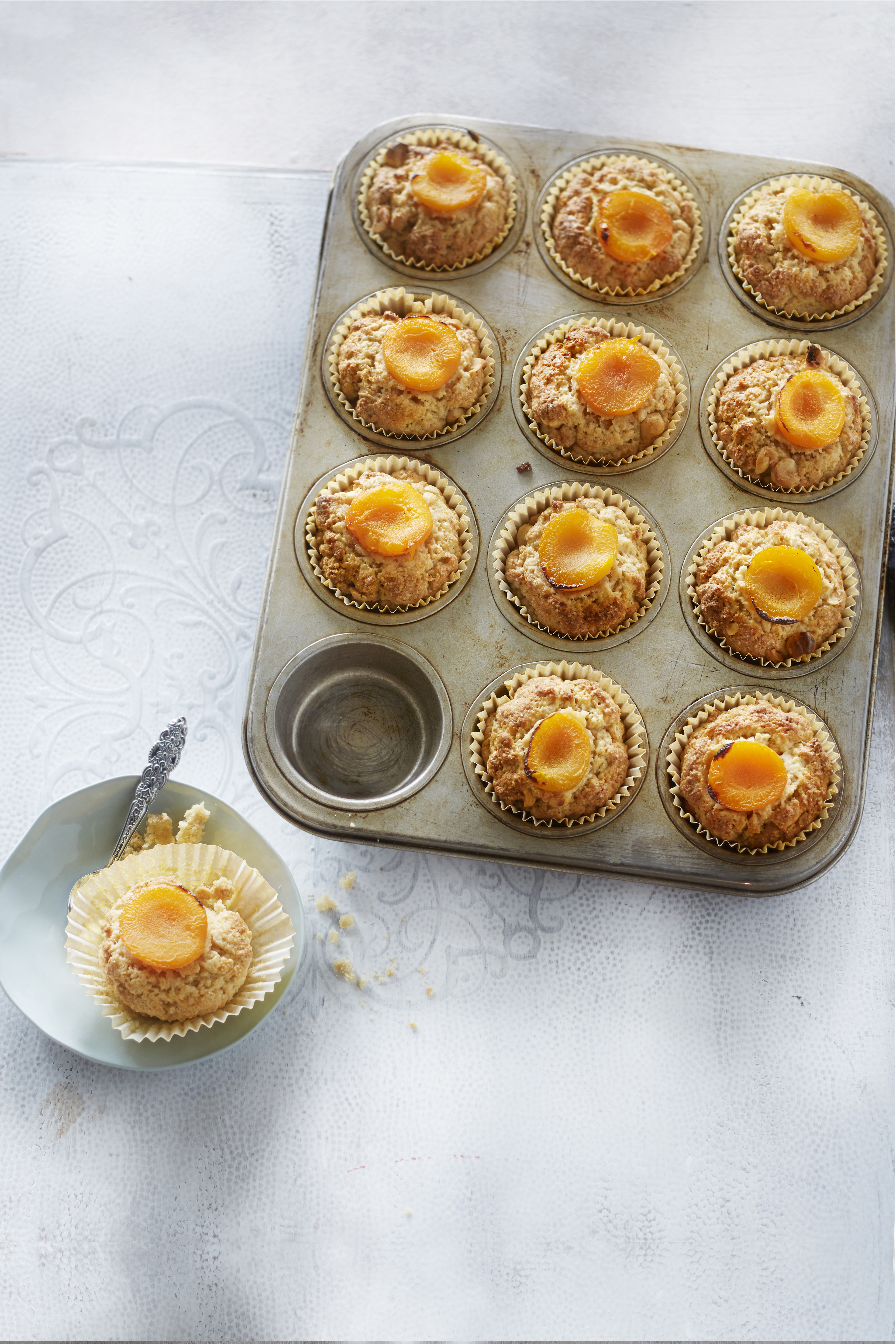 Hazelnootmuffins met kaneel en abrikoos