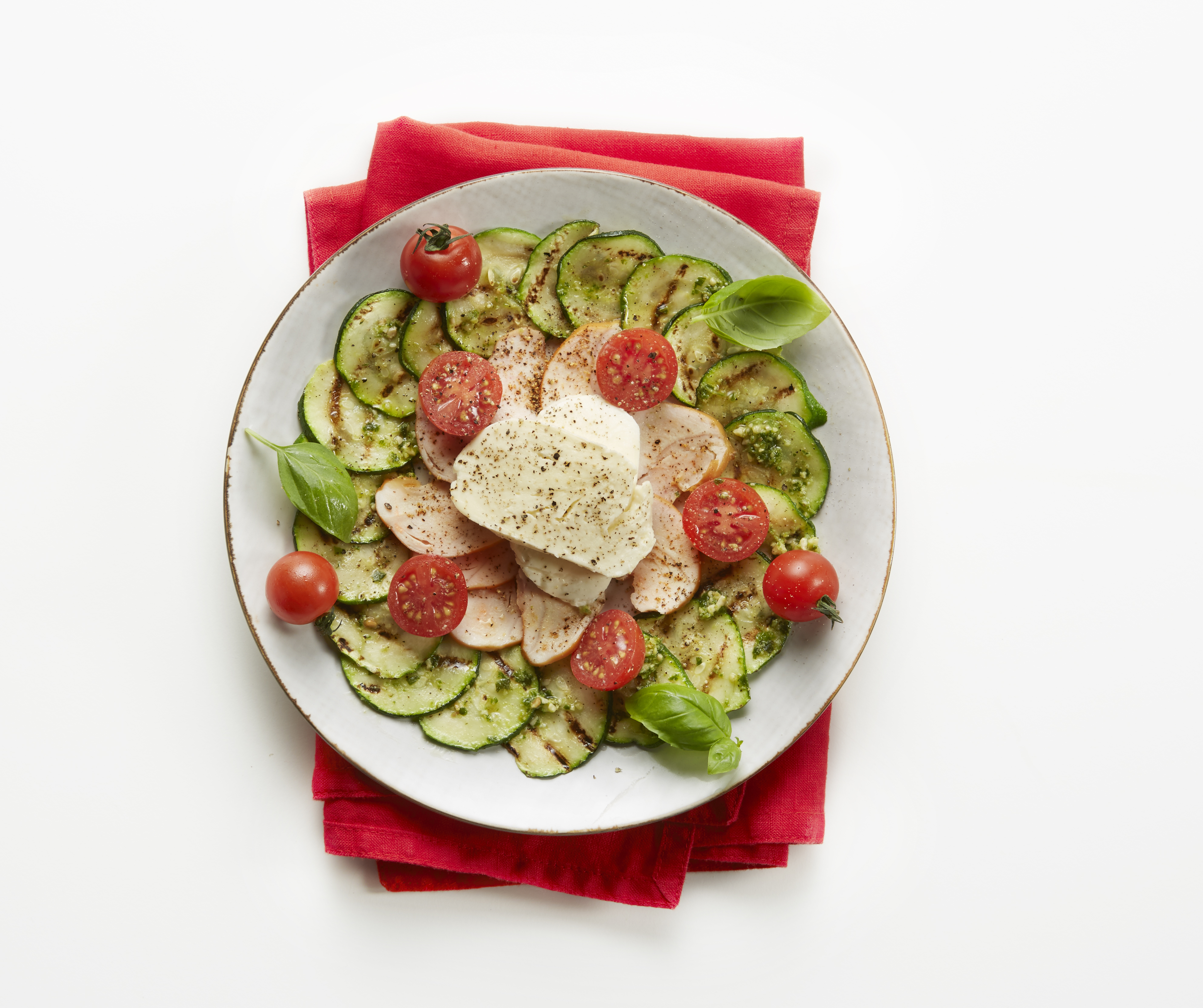 Carpaccio van courgette, kip en mozzarella