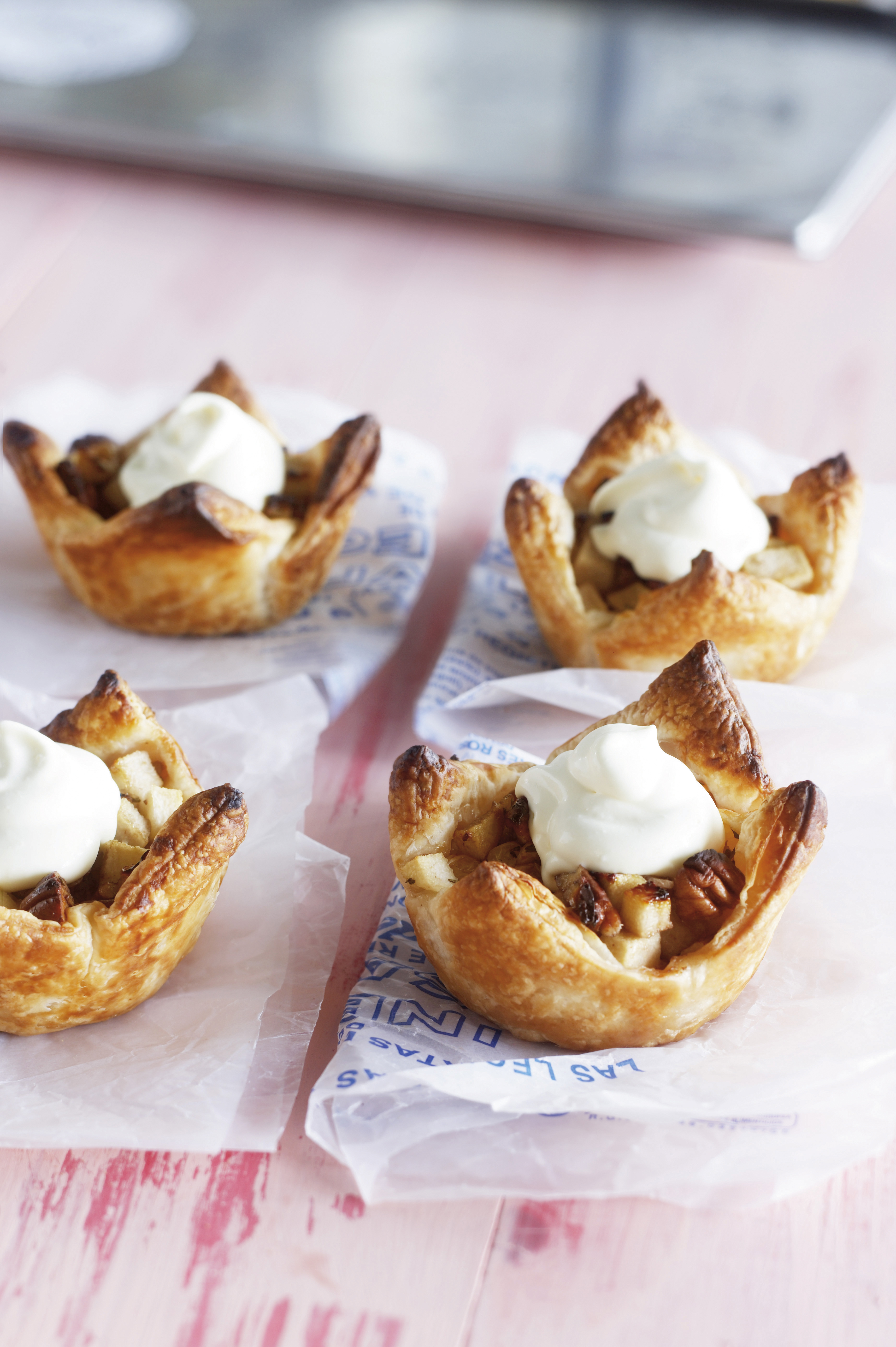 Warm perentaartje met vanilleroom