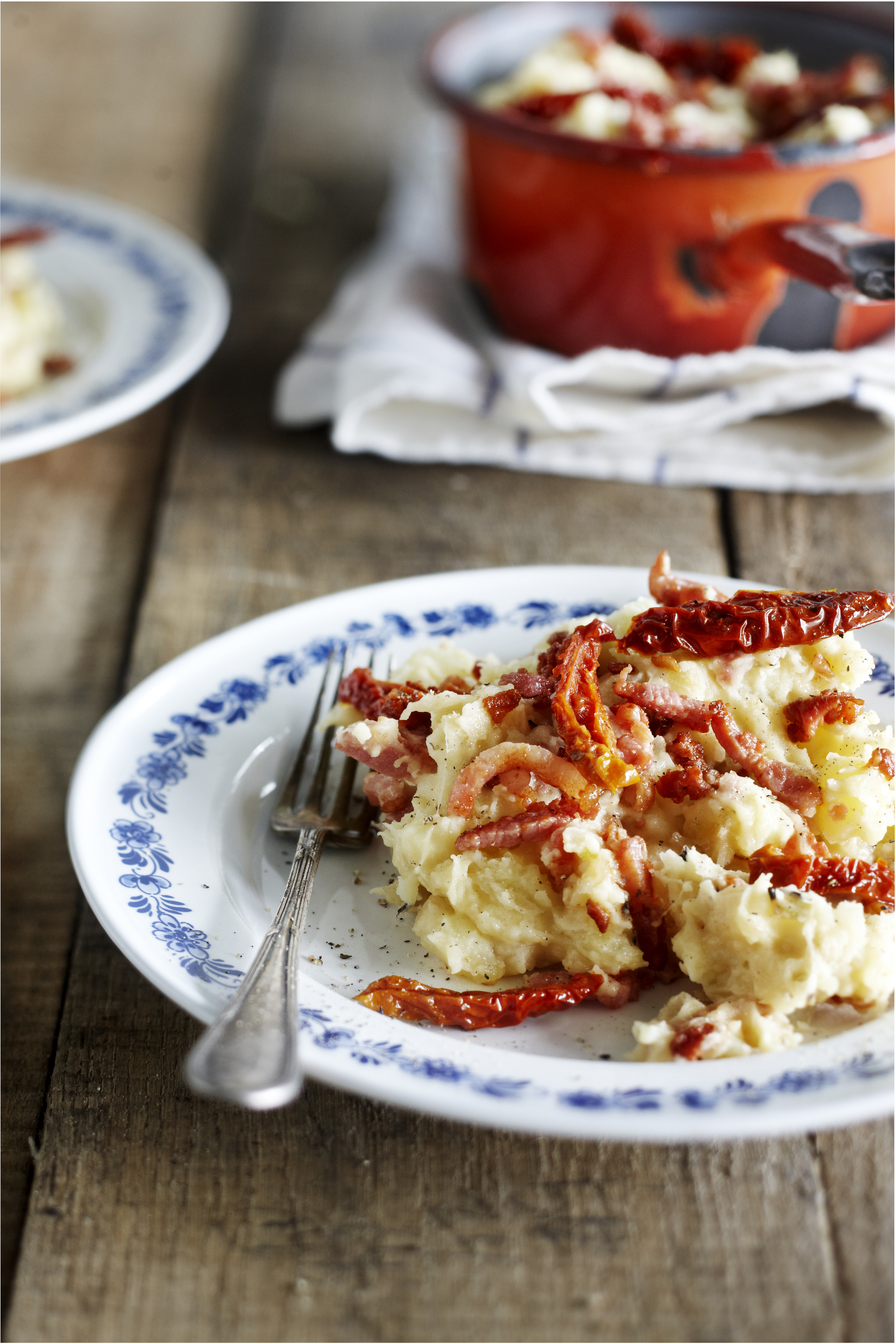 Venkelstamppot met spekjes en tomaat