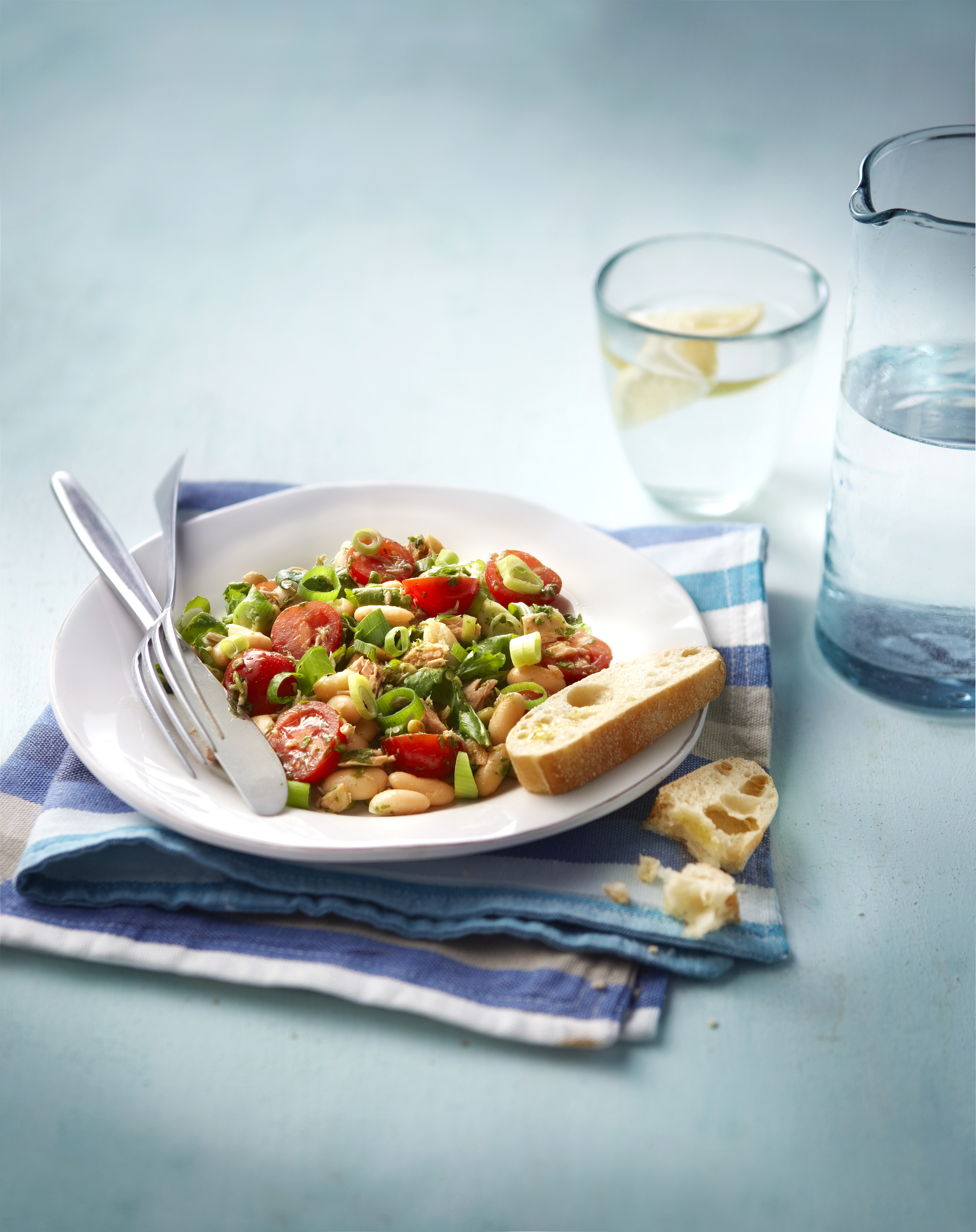 Tonijn met cannellinibonen en rucoladressing