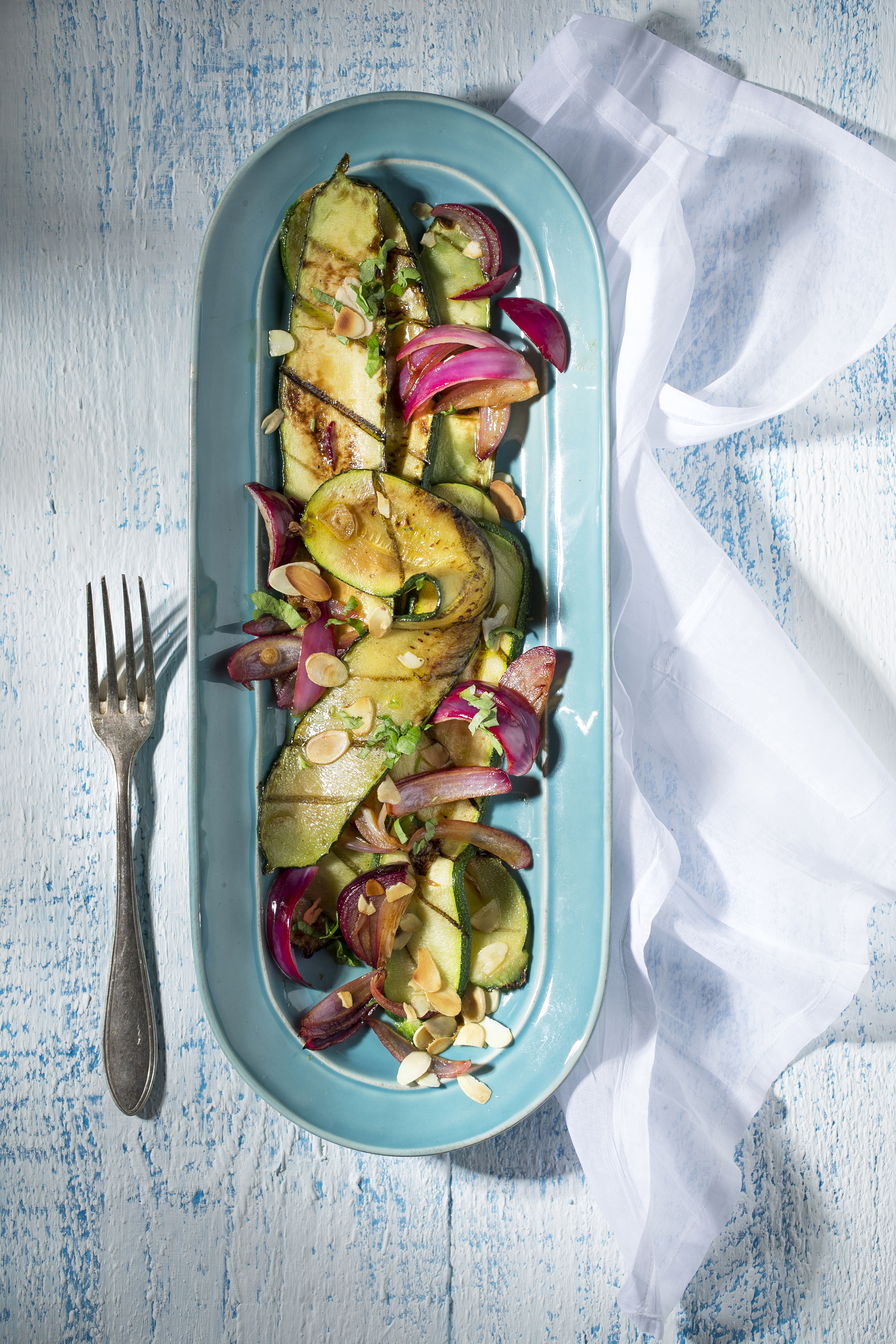 Geroosterde courgette met rode ui