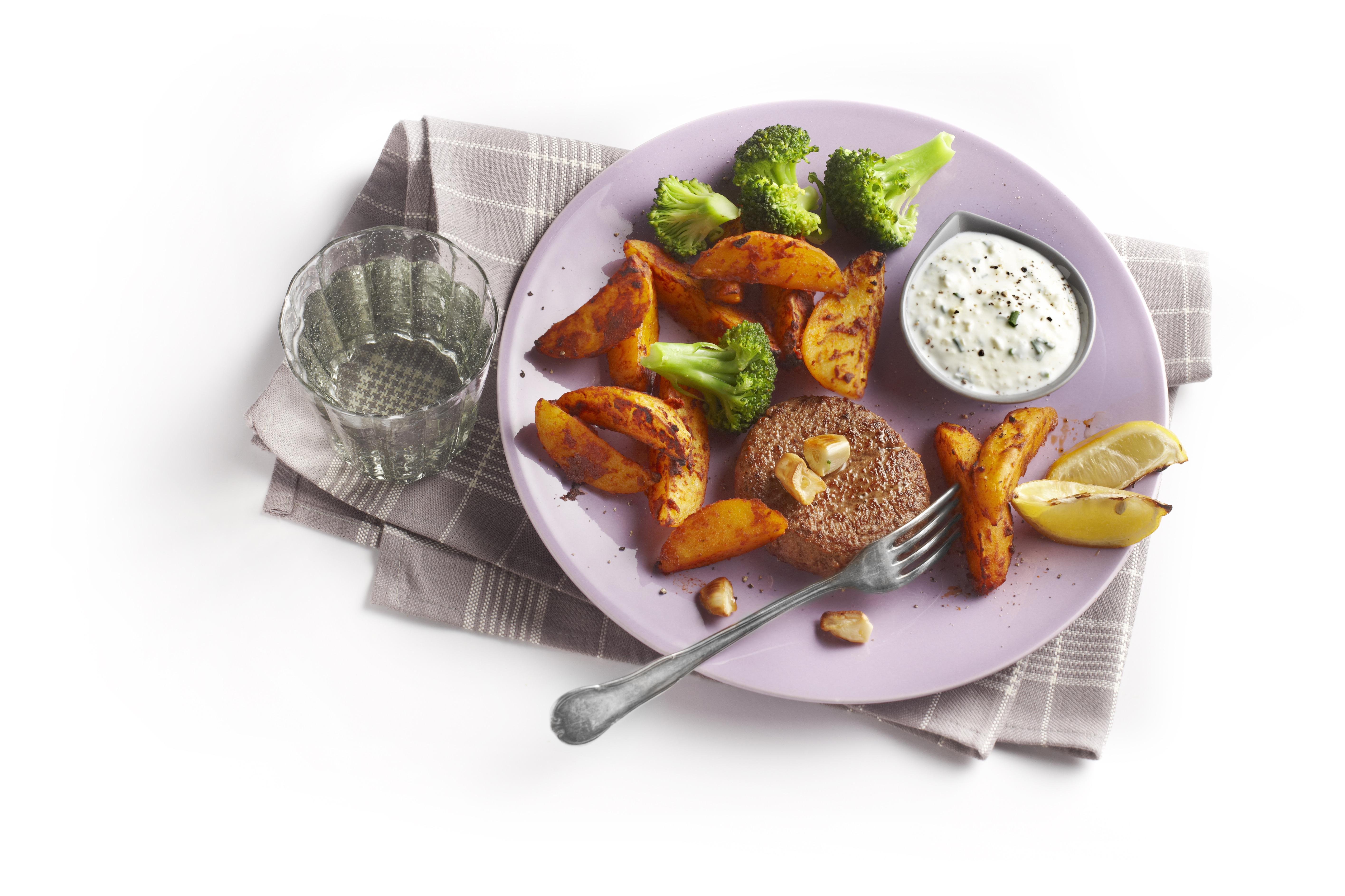 Spicy aardappels met tartaartje en mieriksworteldip