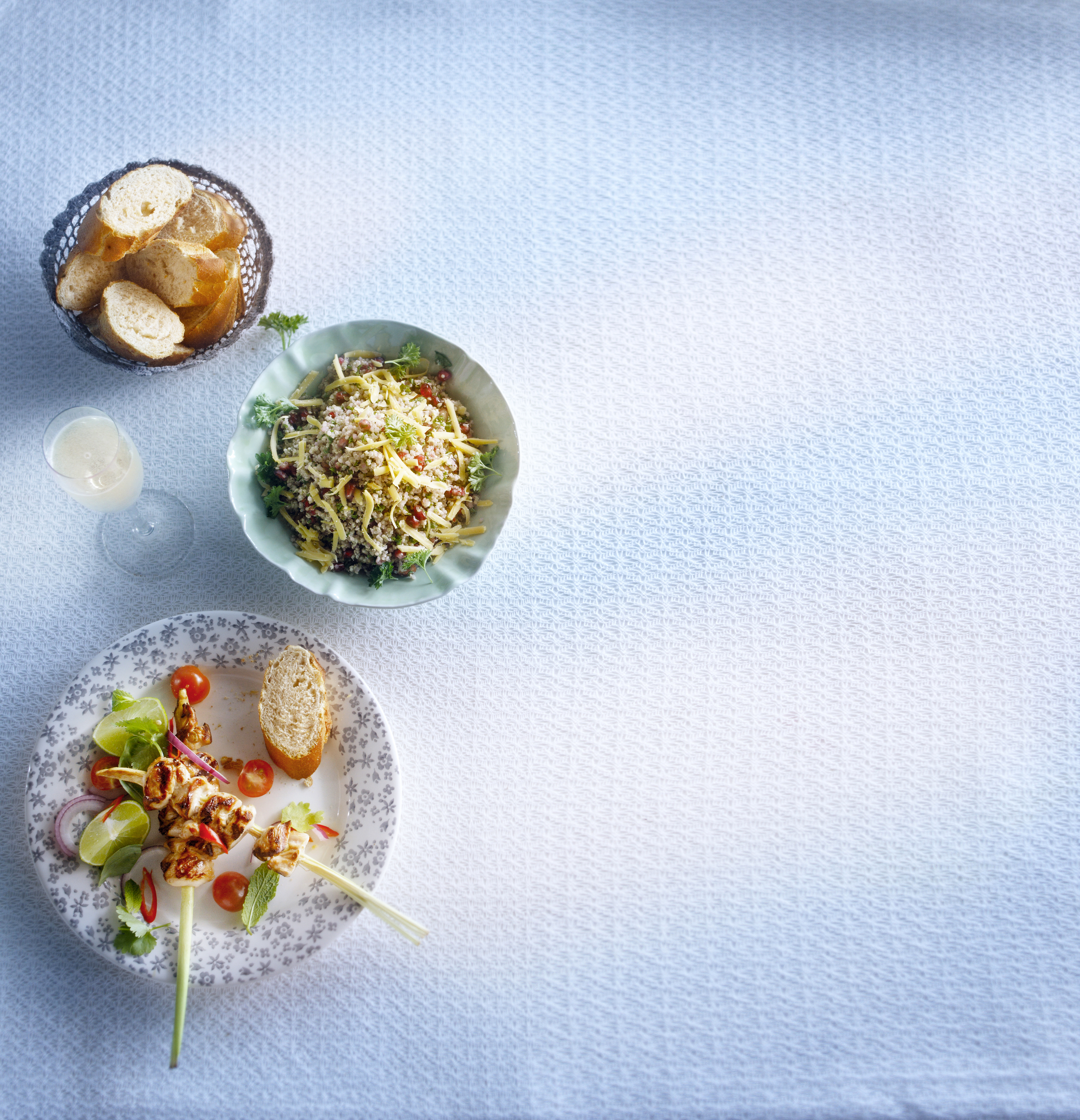 Peterseliesalade met quinoa en granaatappel