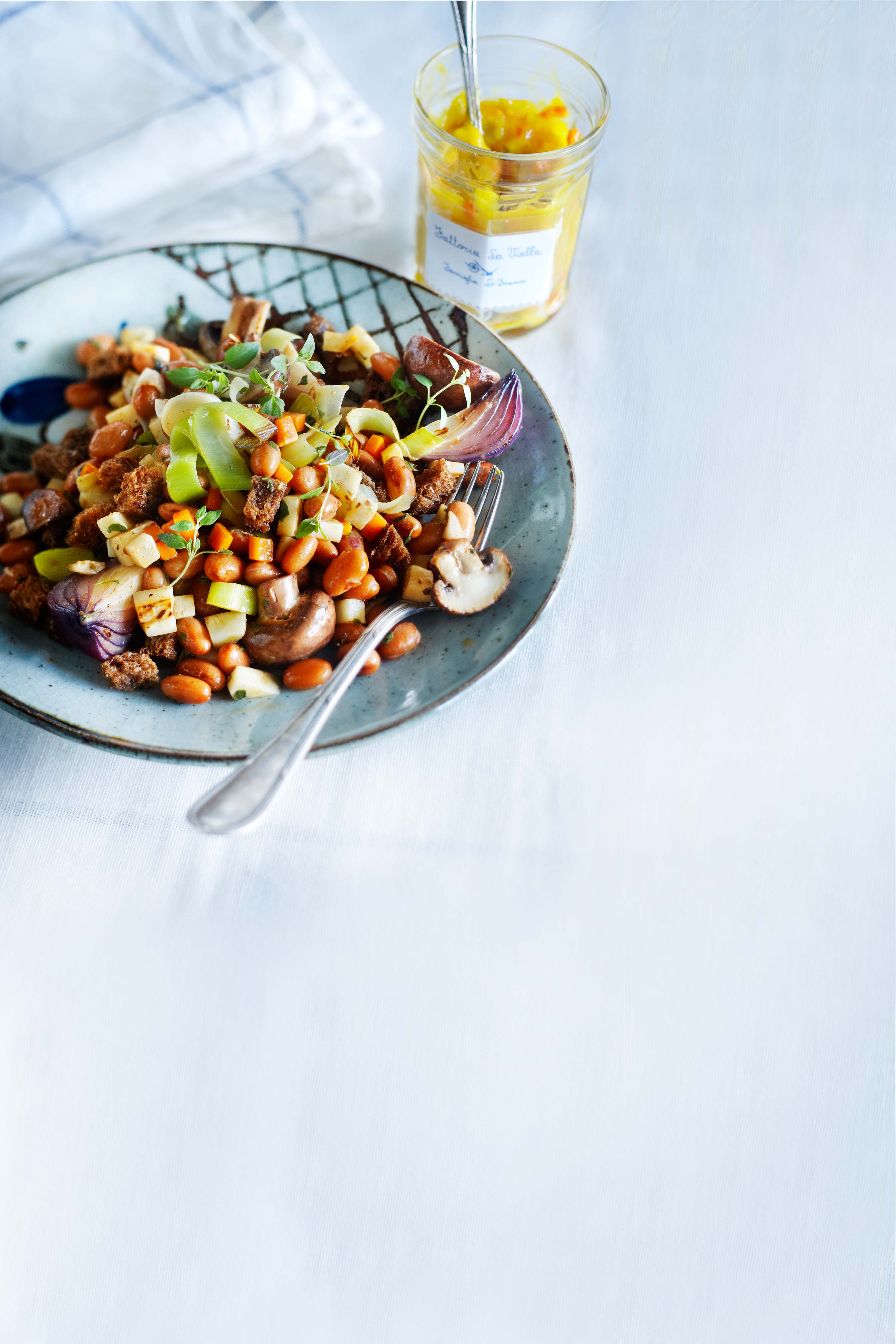 Bruinebonenschotel met wintergroenten