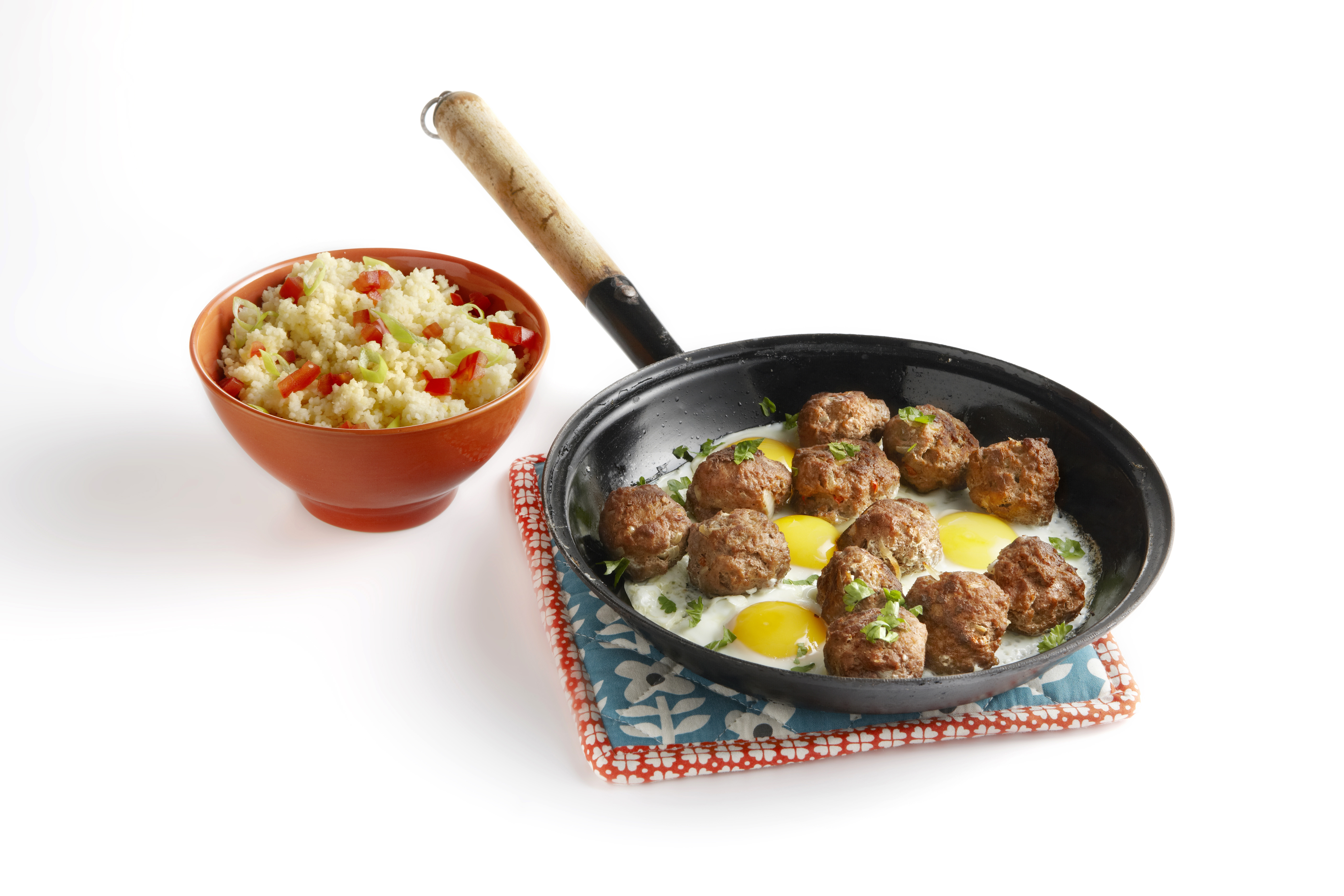 Mediterrane gehaktschotel met ei en couscous