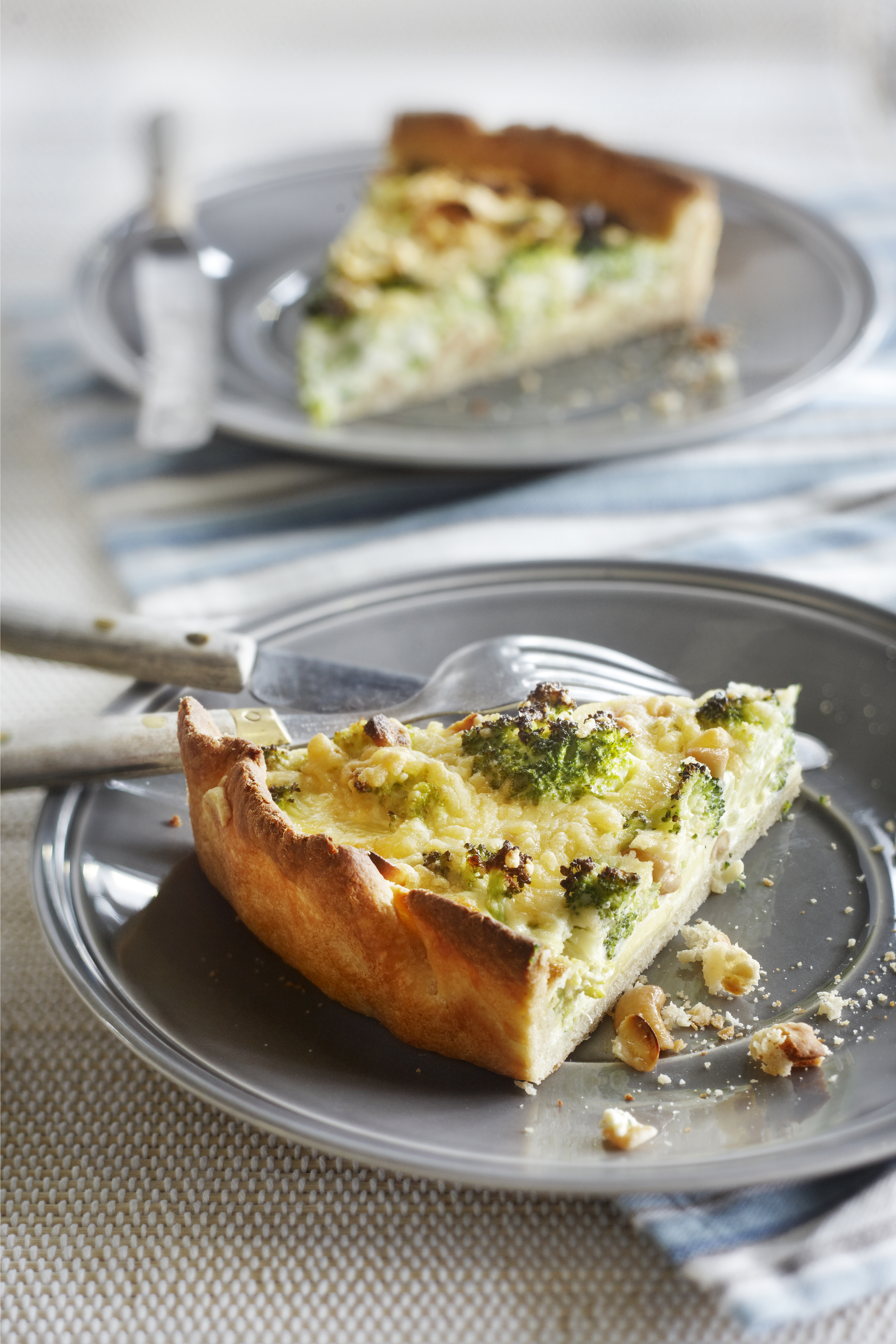 Broccoli-brietaart met noten