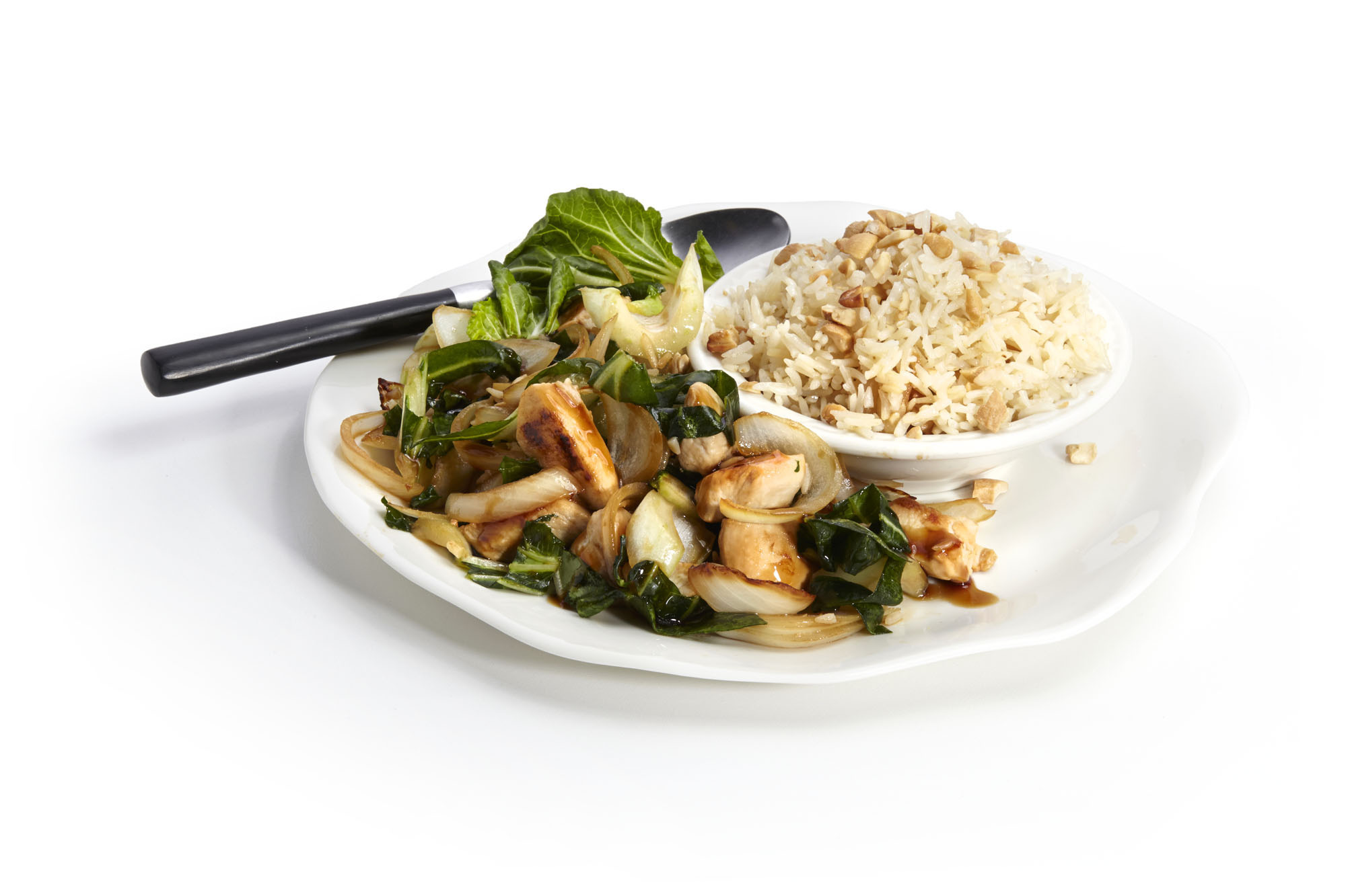 Oosterse roerbakrijst met paksoi en kip