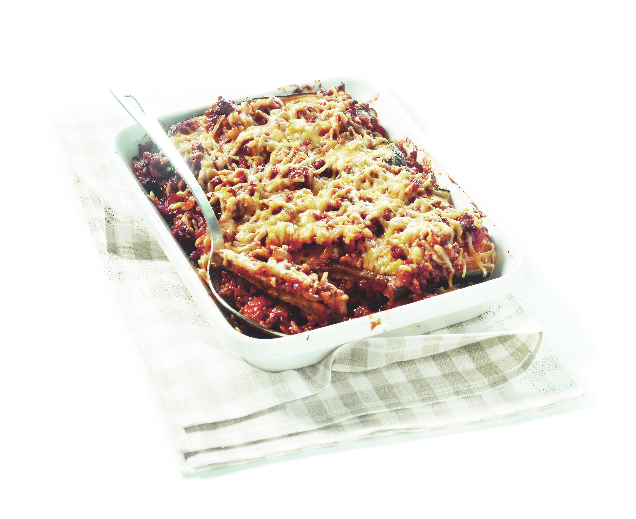 Mediterrane aubergineschotel met tomaat en gehakt