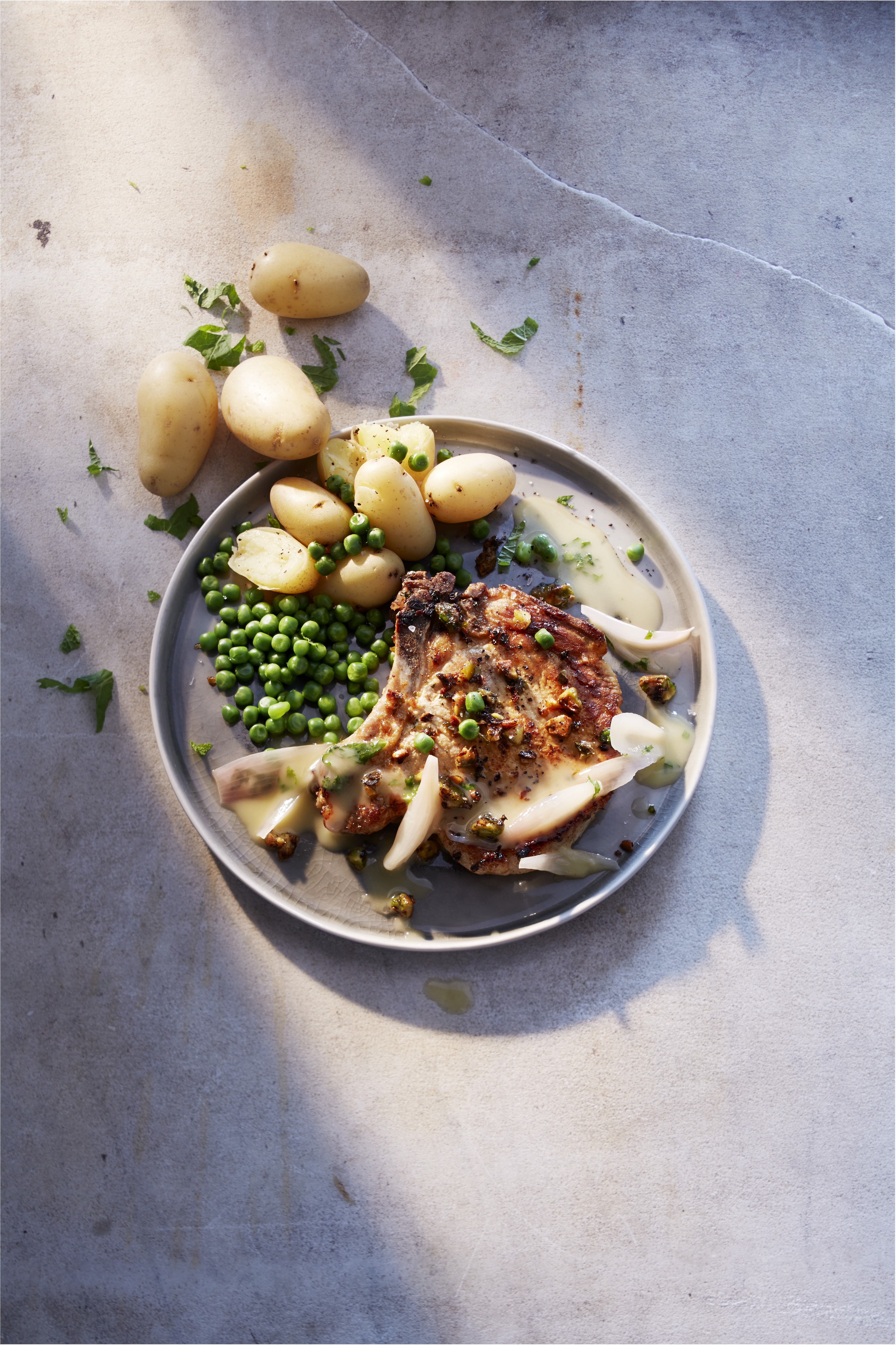 Ribkarbonade met munt en pistache