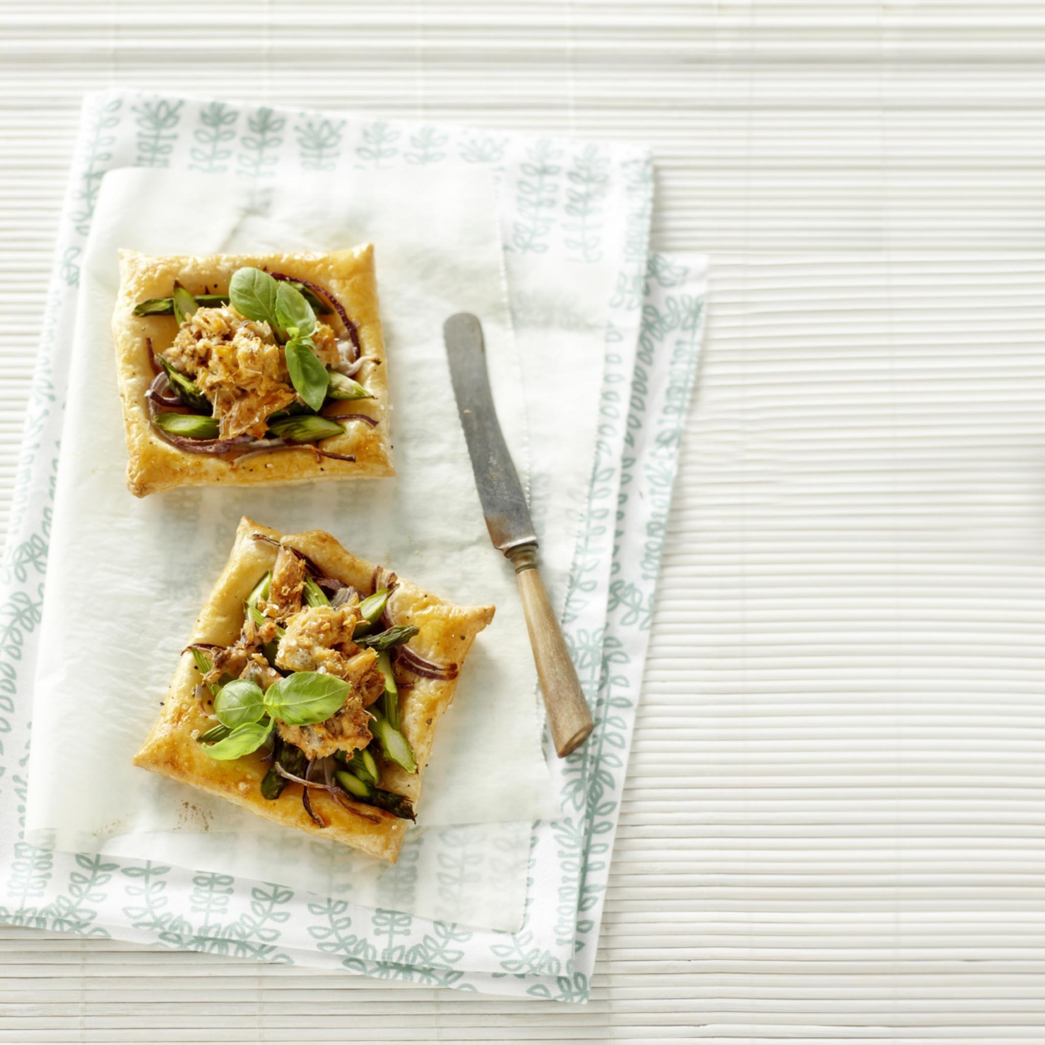 Bladerdeegtaartje met zalm