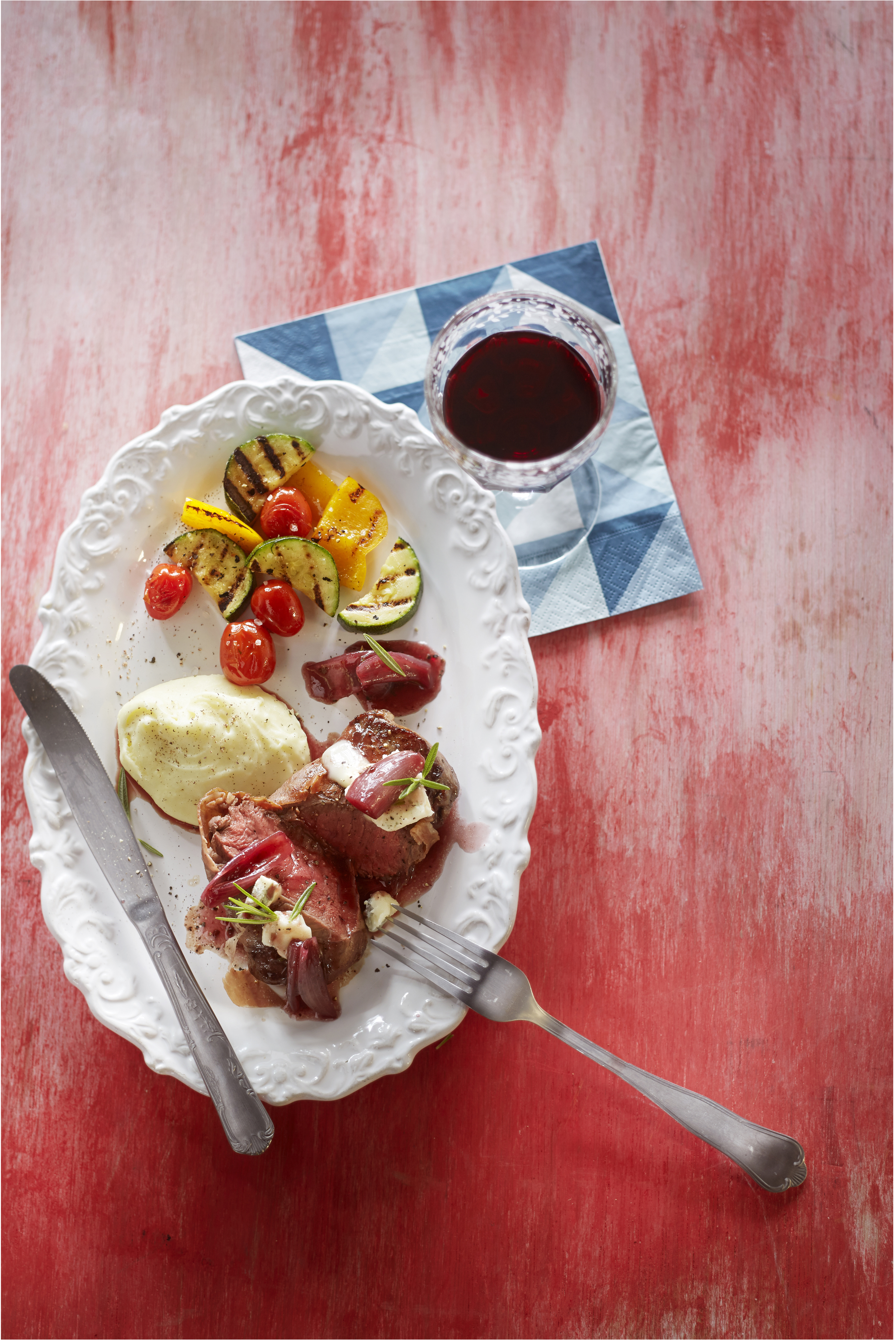 Biefstuk met blauwe kaas en sjalotten-portsaus