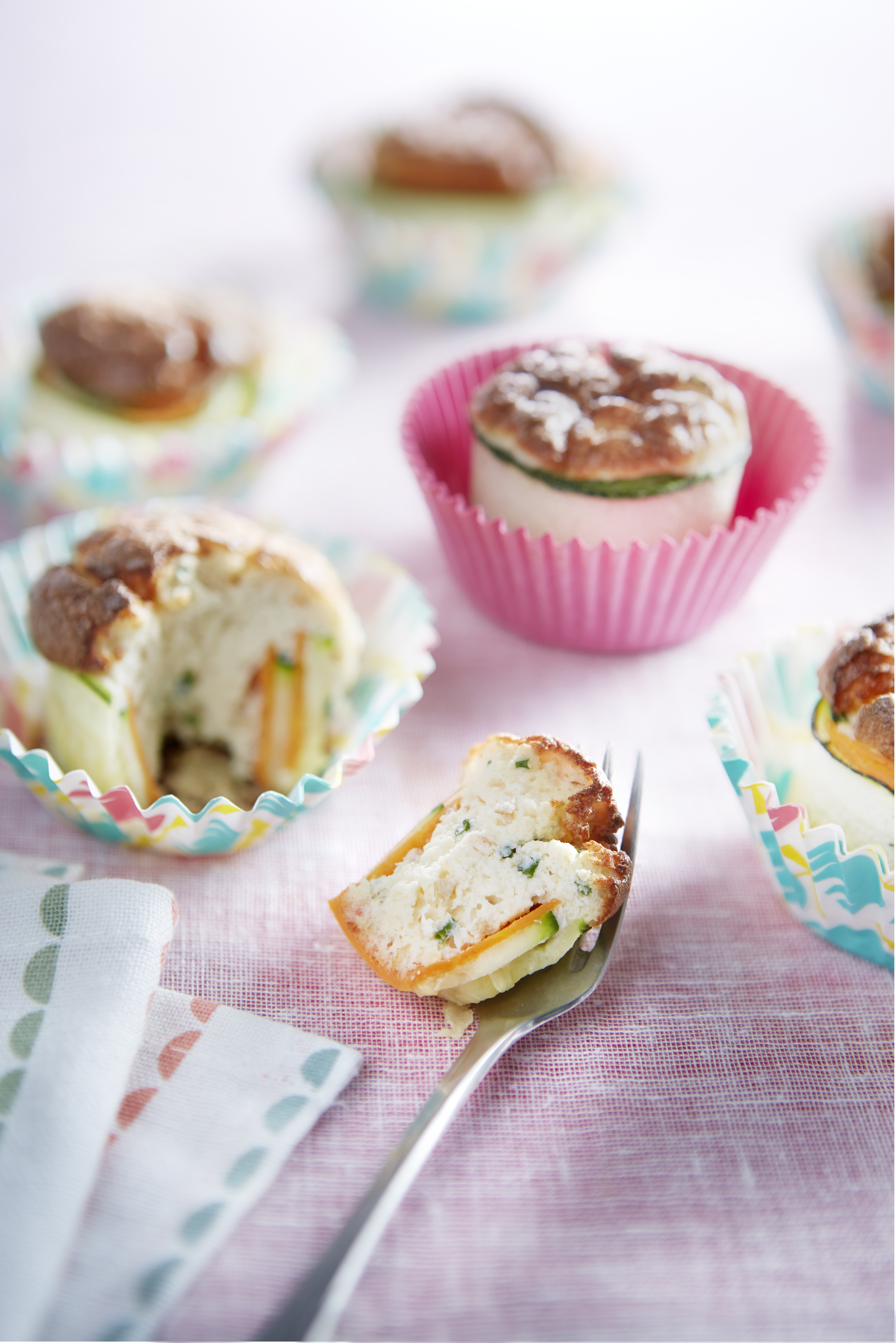 Mousse van gerookte kip in een groentejasje