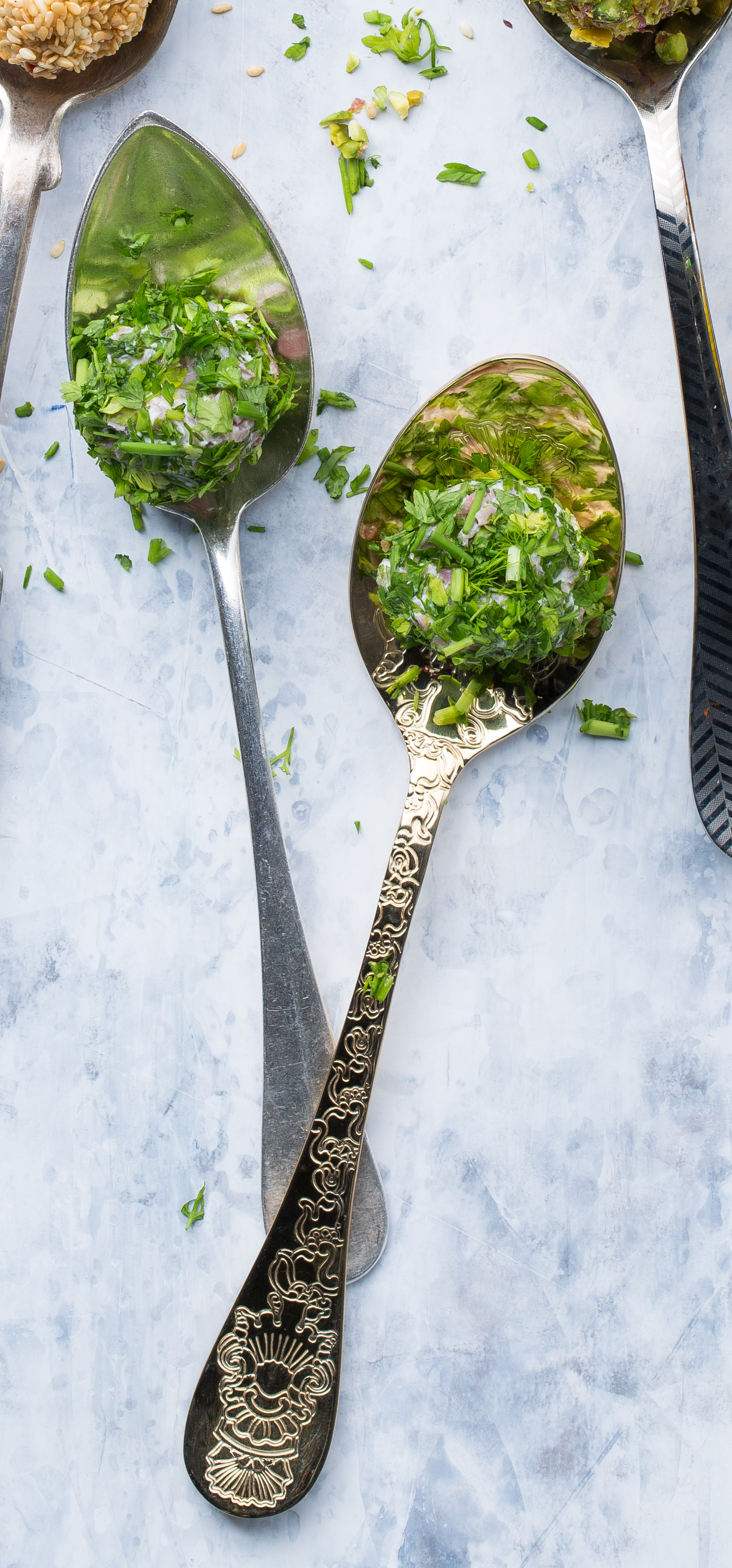 Hamballetjes met groene kruiden
