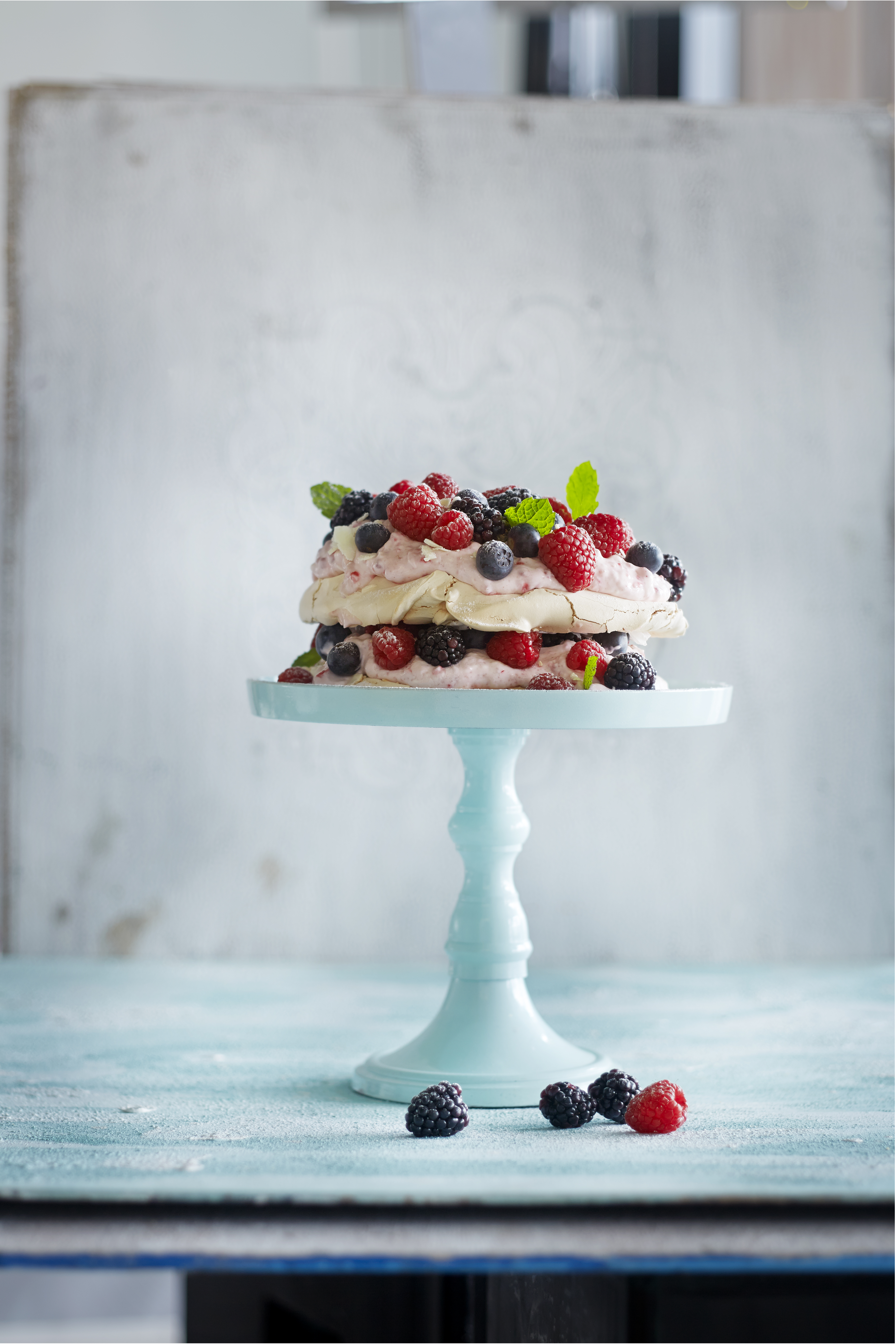 Merenguetaart met frambozenroom