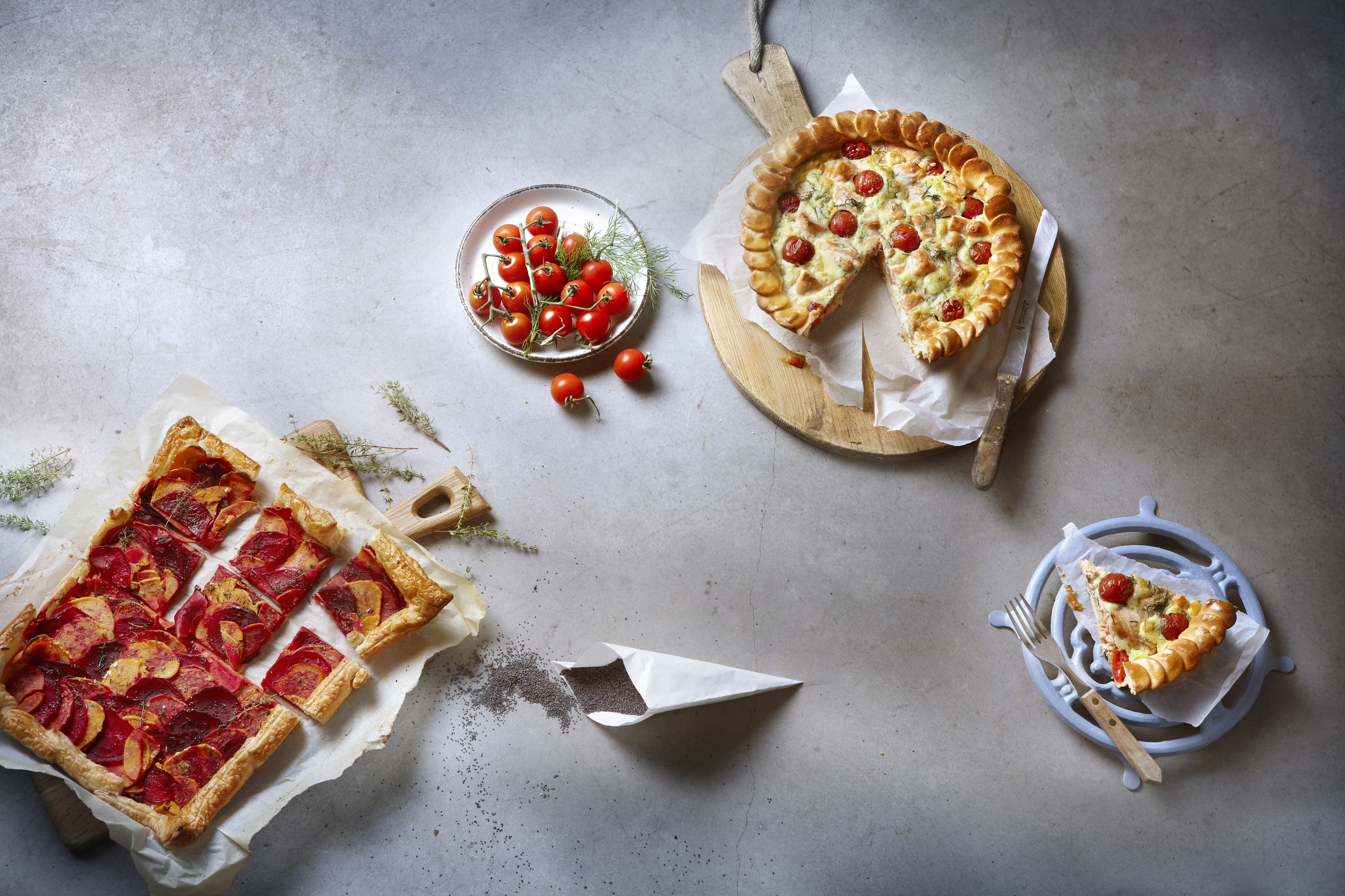 Zalmtaart met tomaatjes en dille