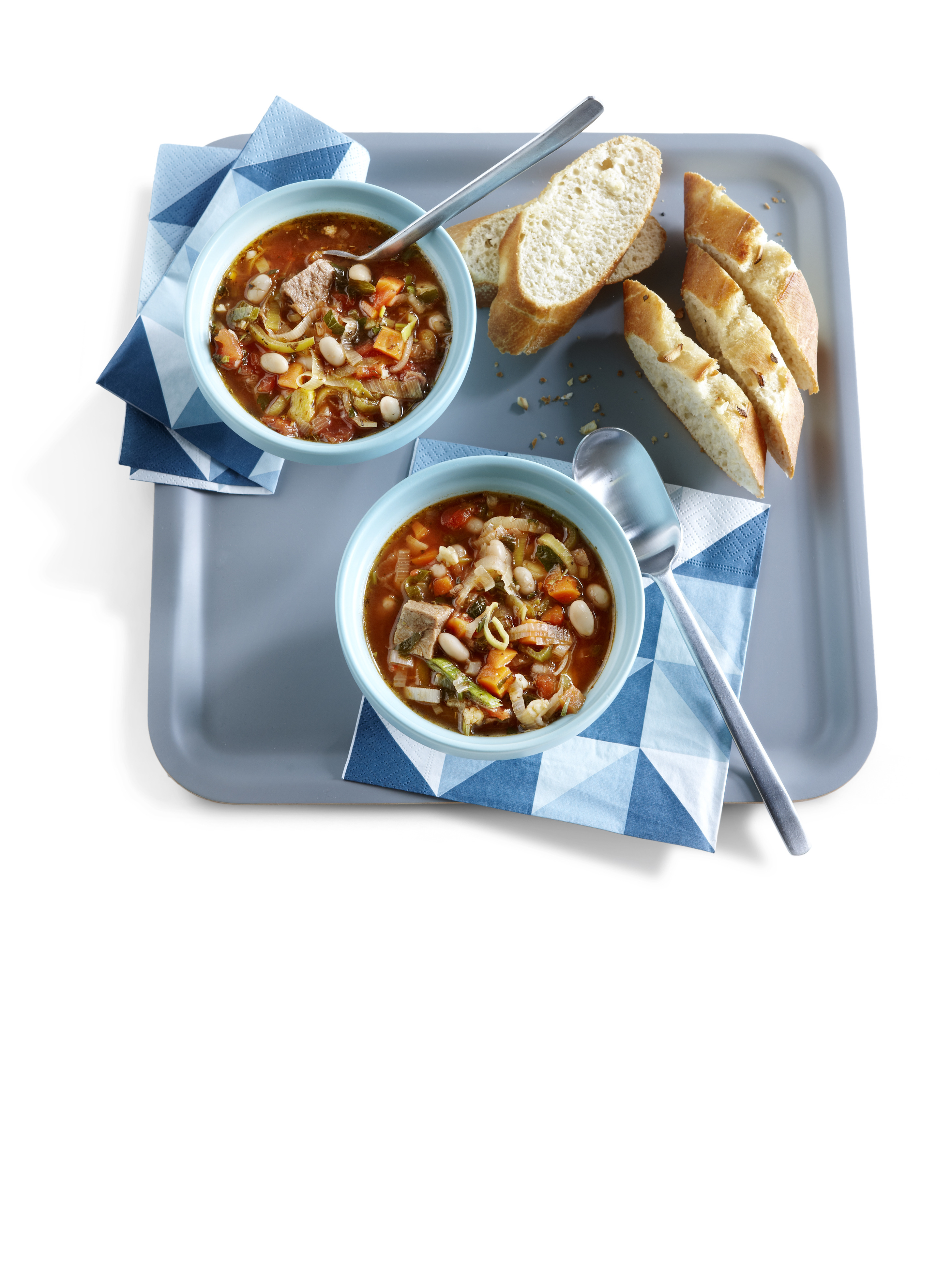 Wittebonensoep met knoflookbrood