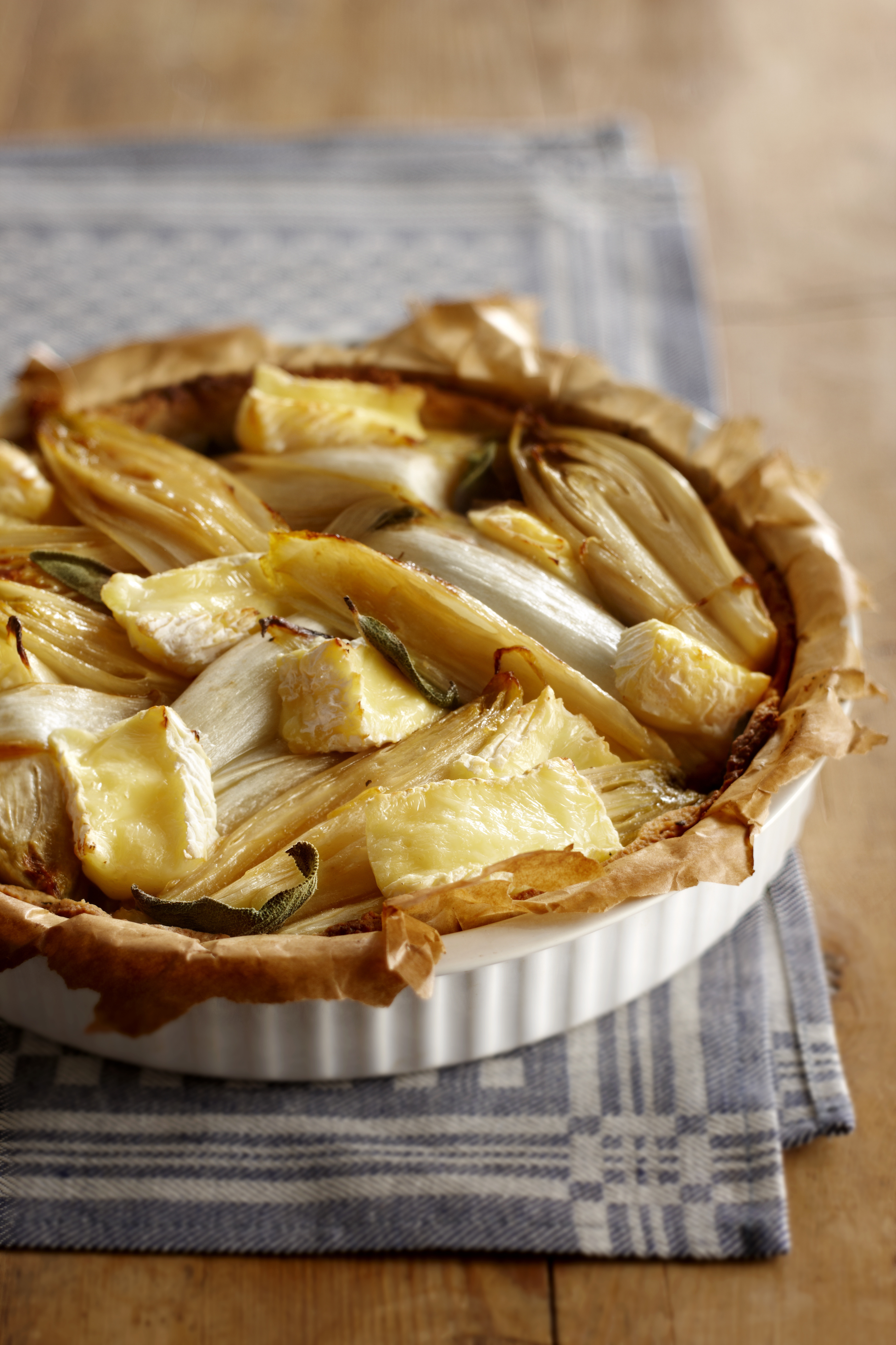 Witloftaart met camembert