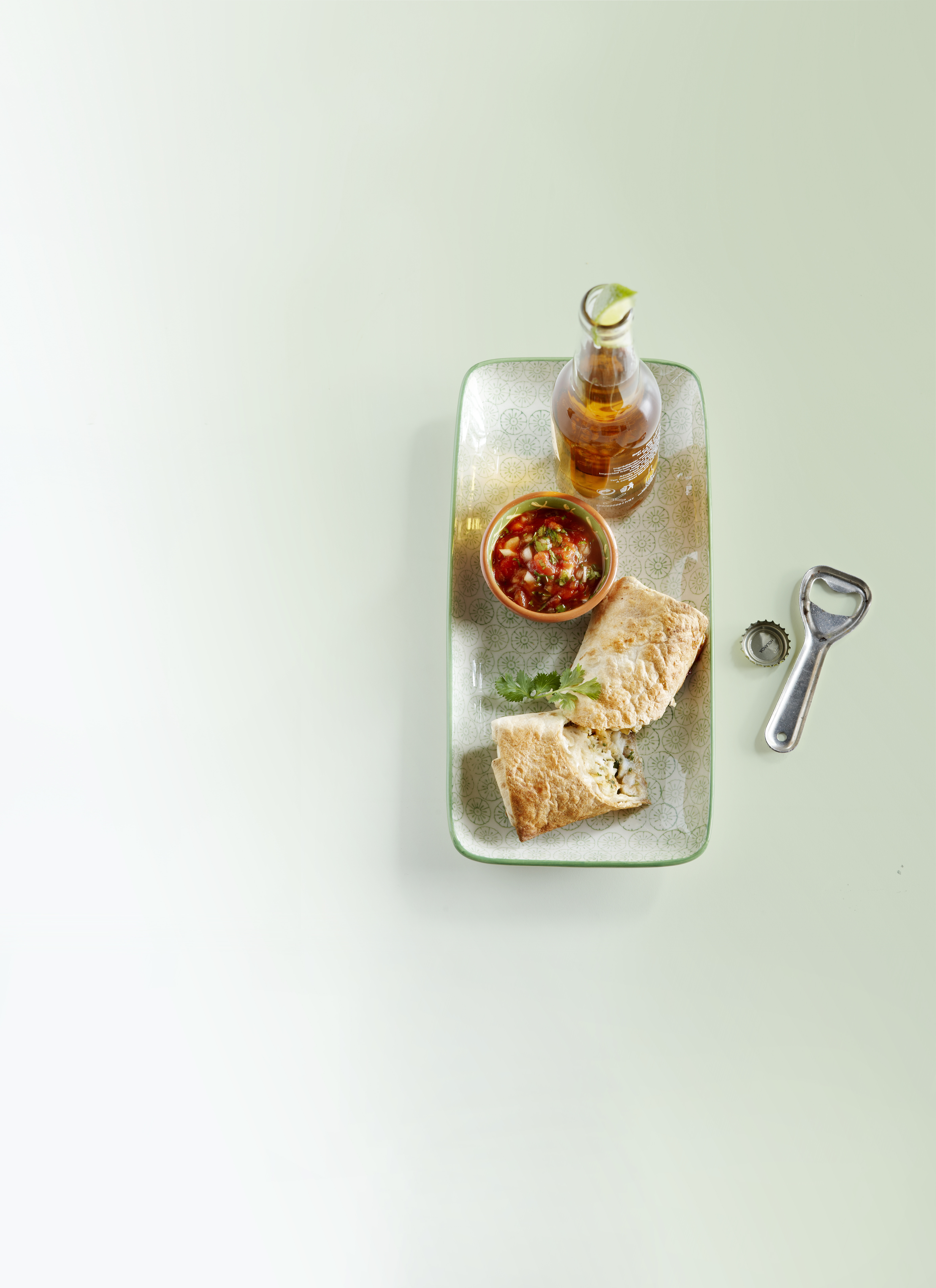 Visburrito met tomatensla