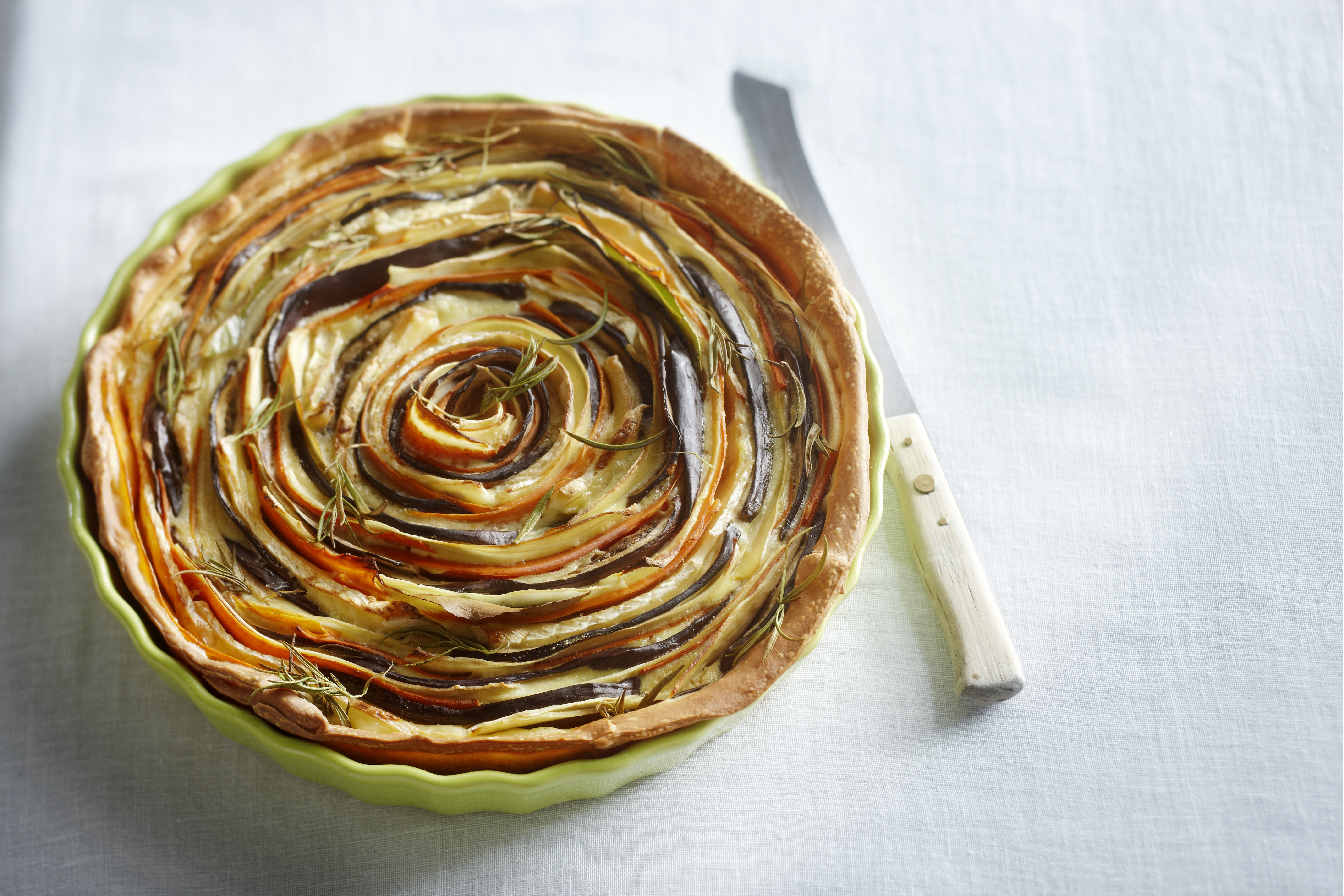 Spiraaltaart met wortel, pastinaak en aubergine