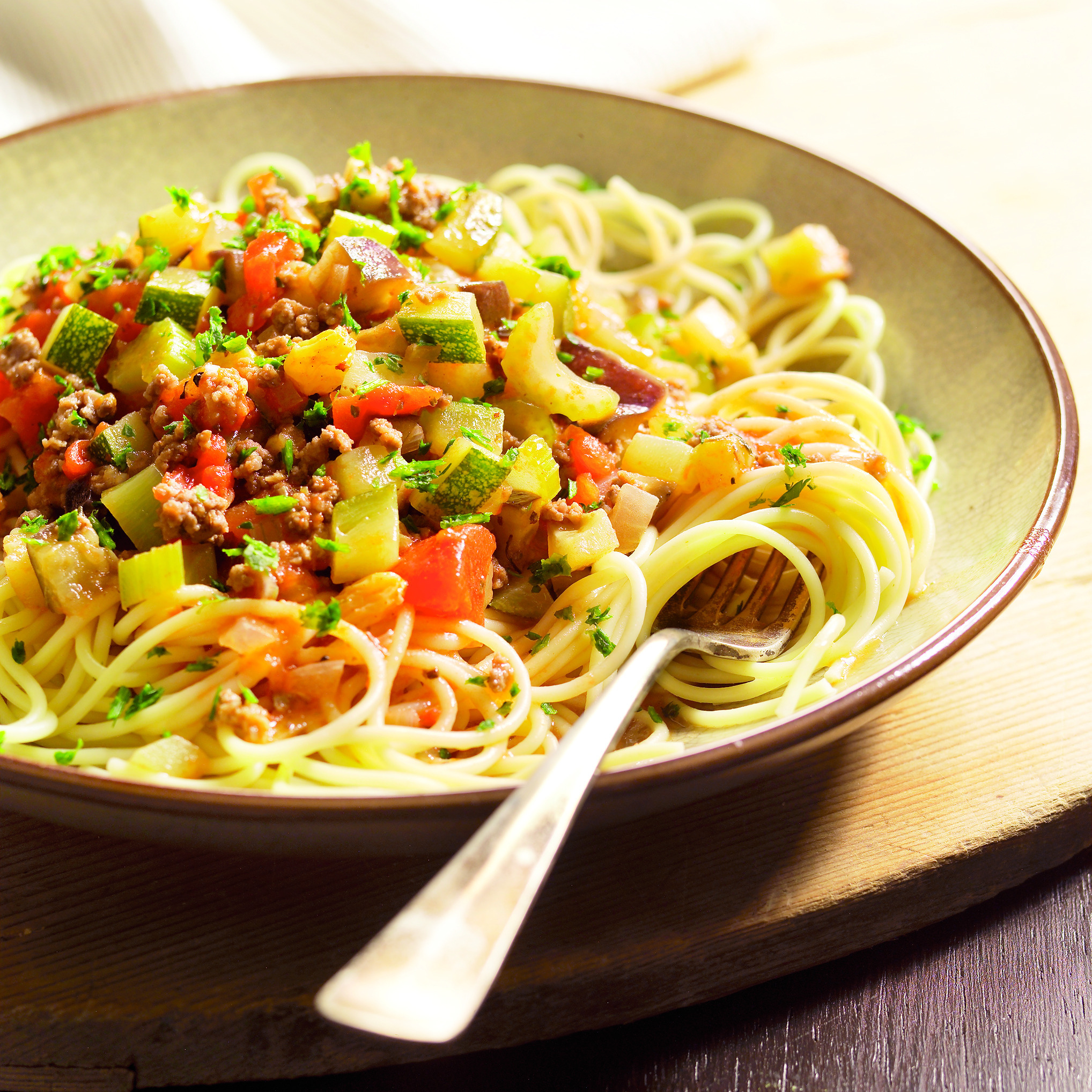 Spaghetti met gehakt-groentesaus