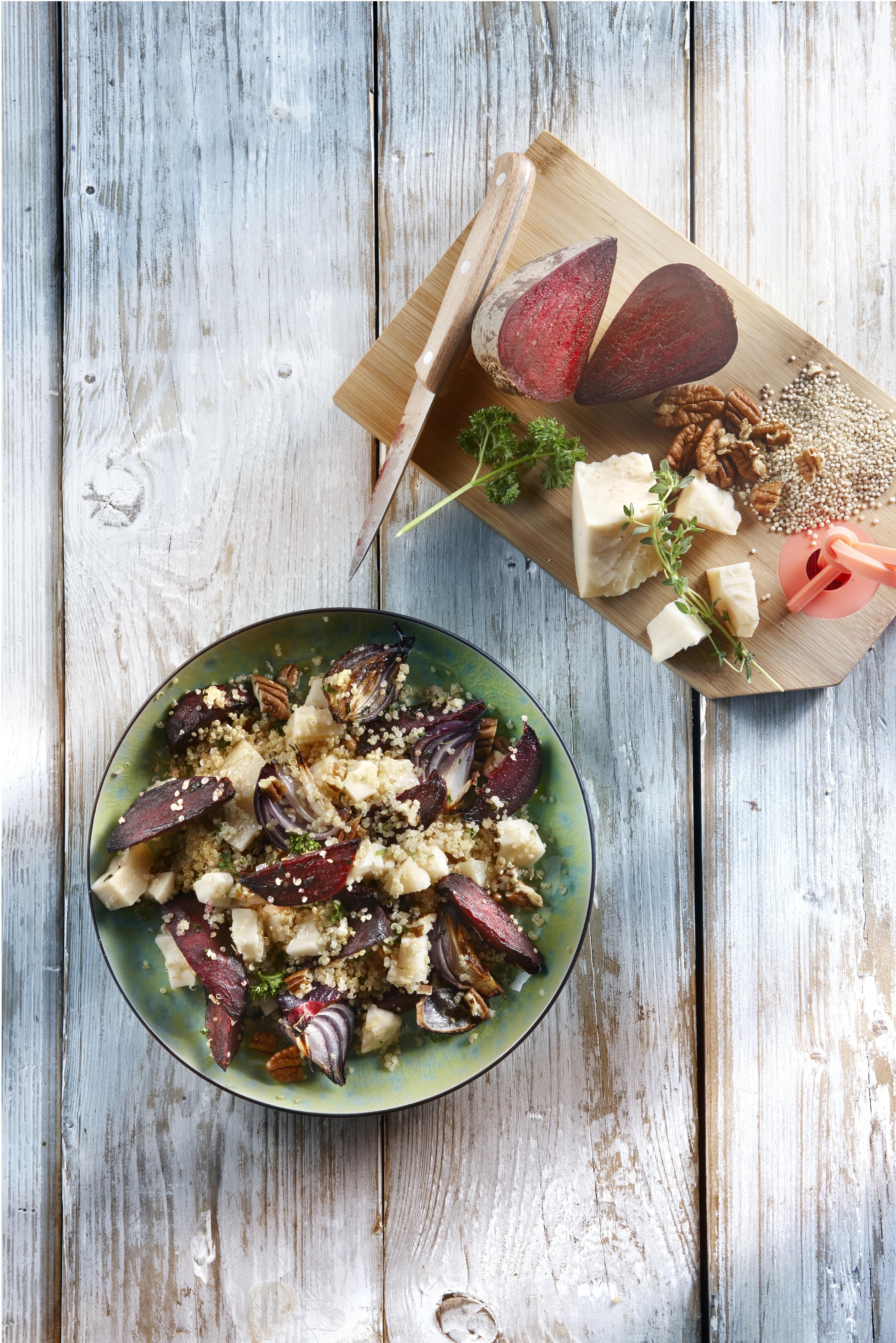 Quinoa met geroosterde bietjes en pecannoten