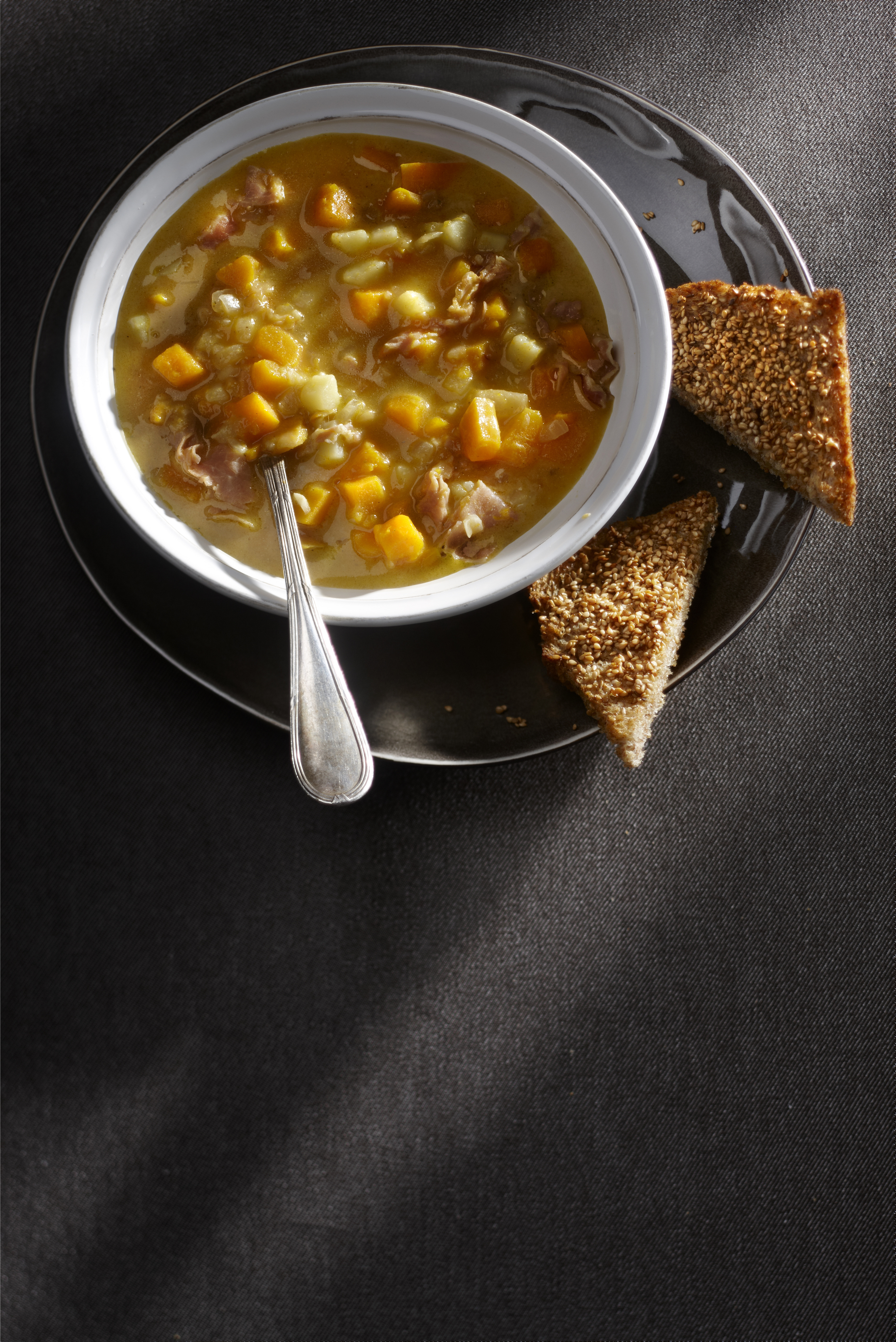 Pompoensoep met bacon en sesamtoast