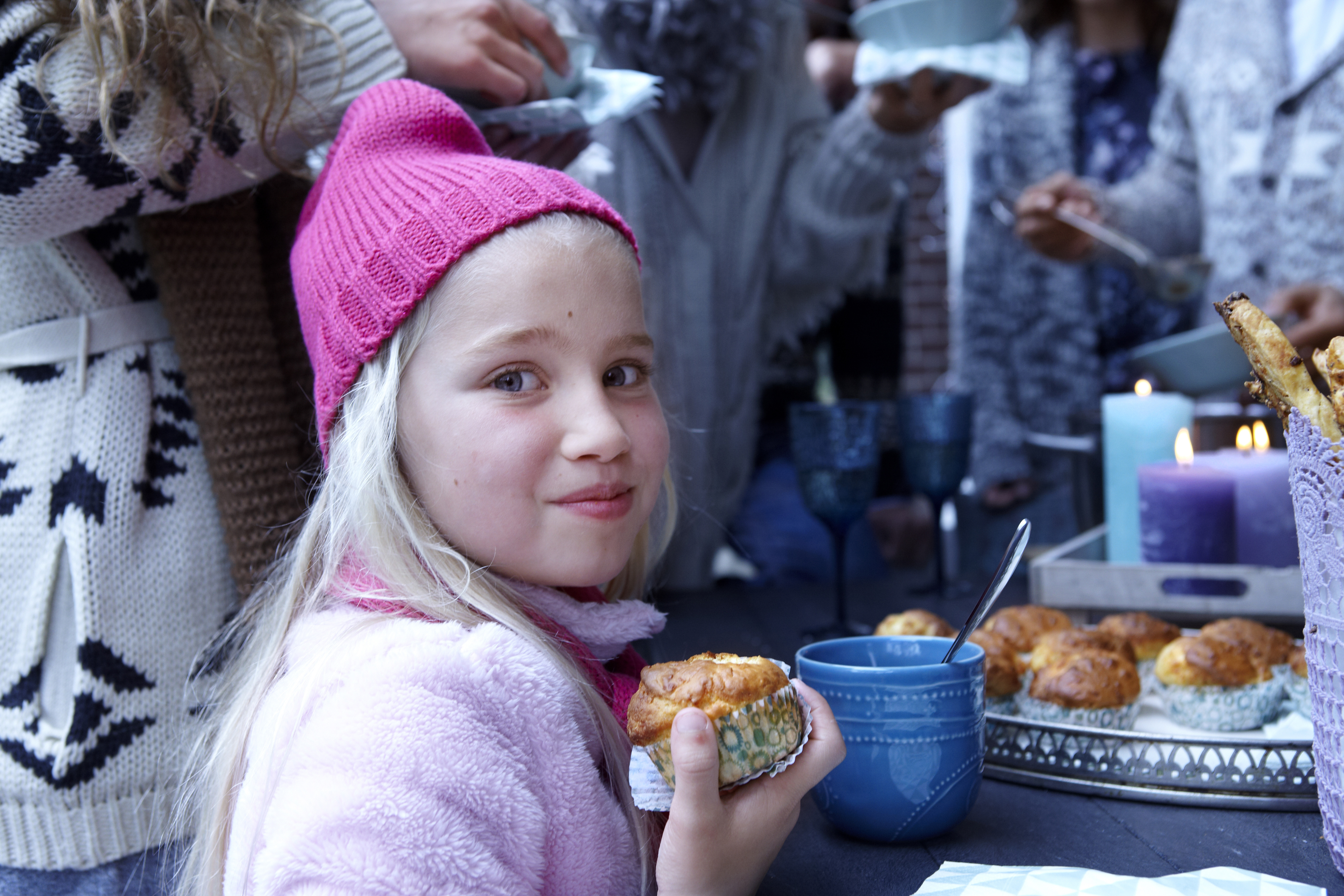 Muffins met sjalotten en oude kaas