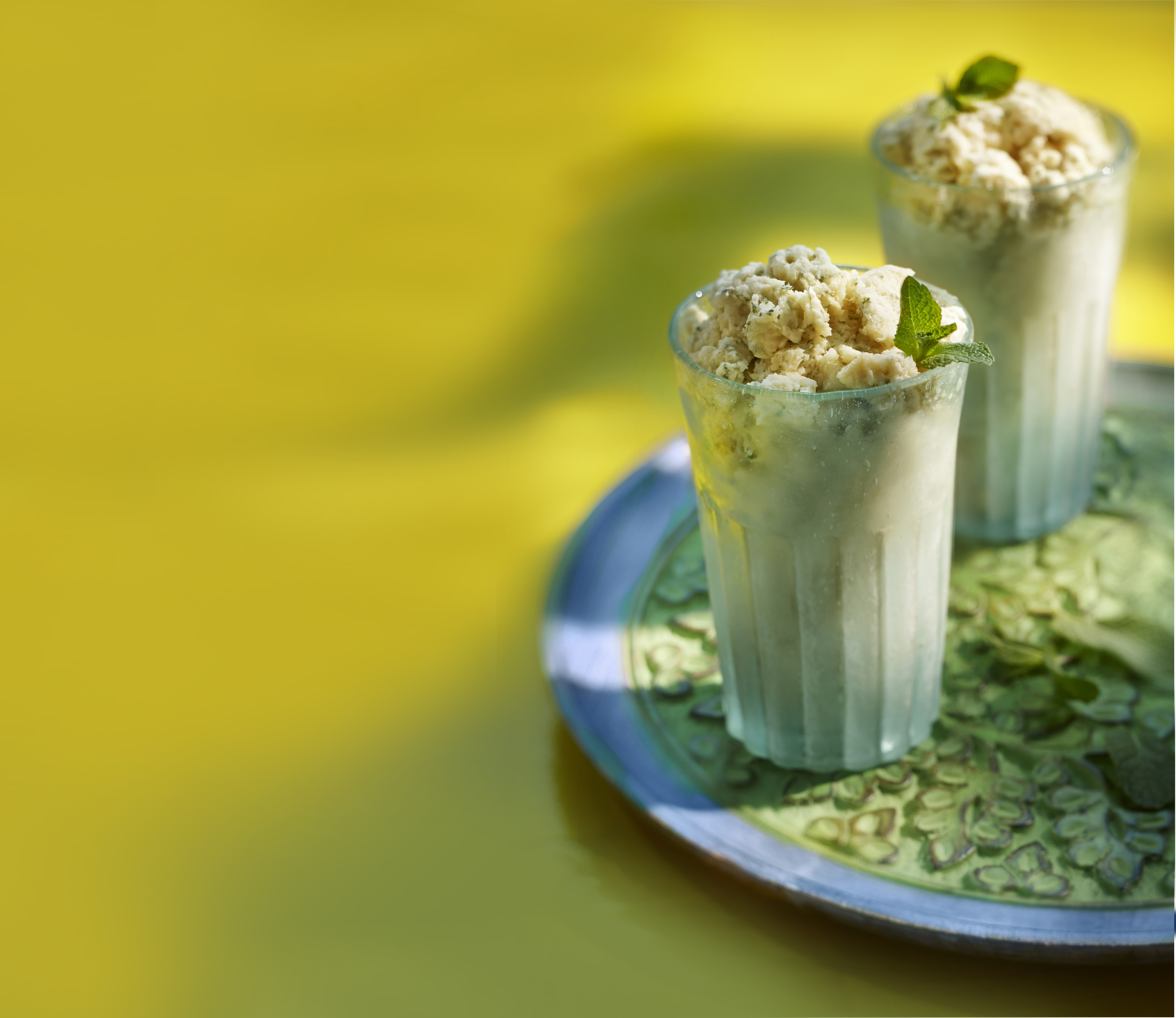 Kokosgranita met limoen en munt