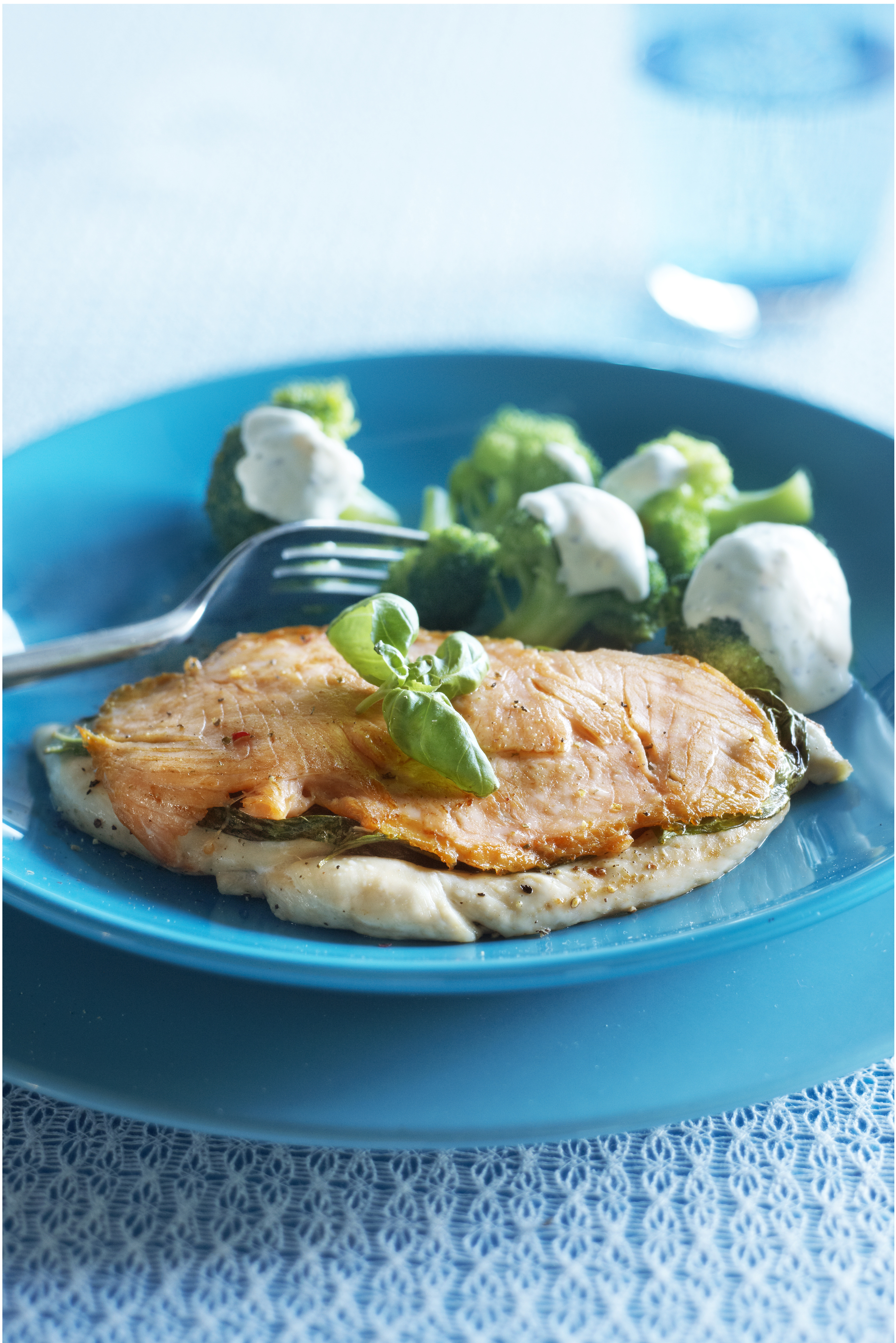 Kipsaltimbocca met basilicum en gerookte zalm