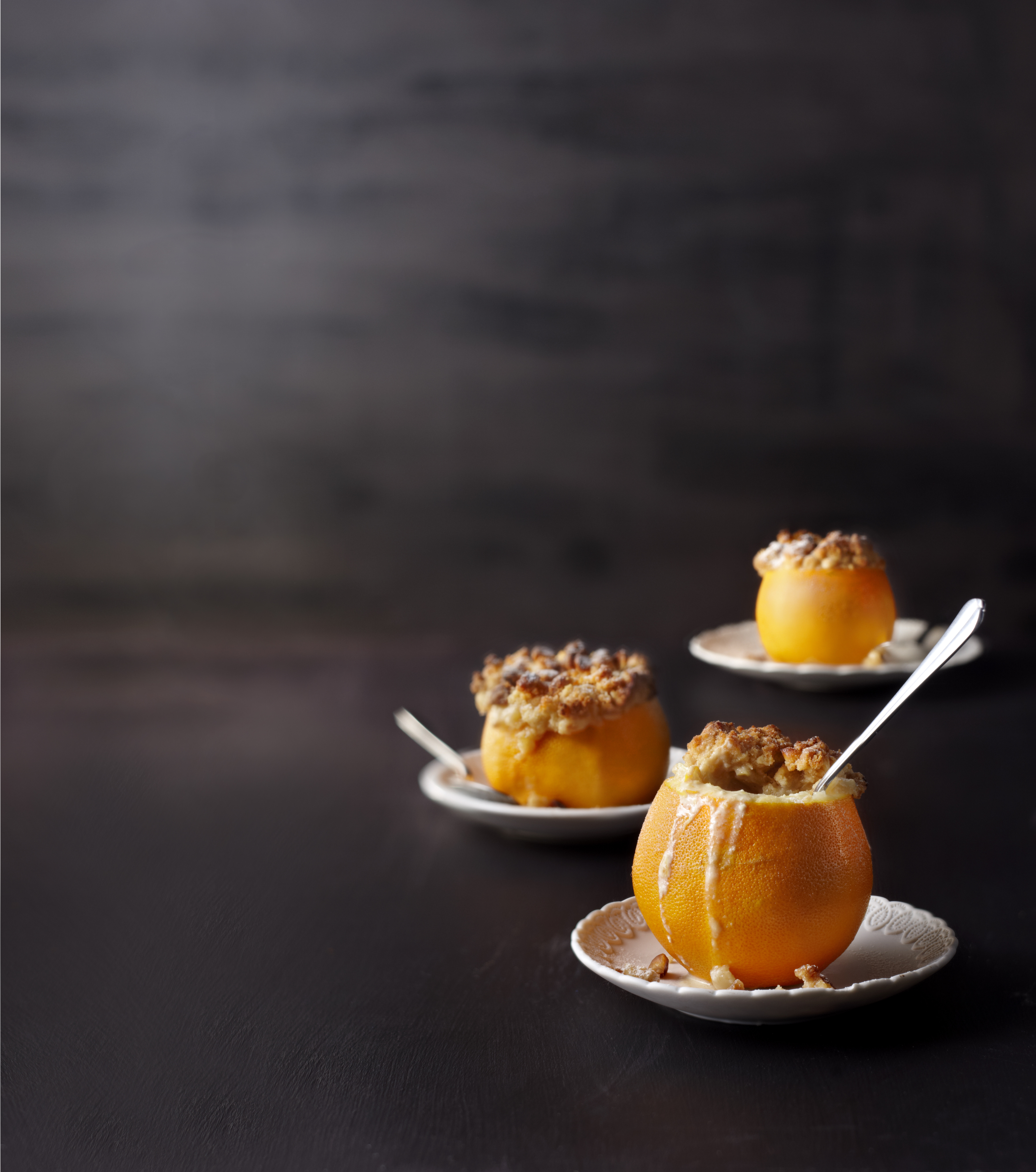 Gevulde sinaasappel met mascarpone en crumble