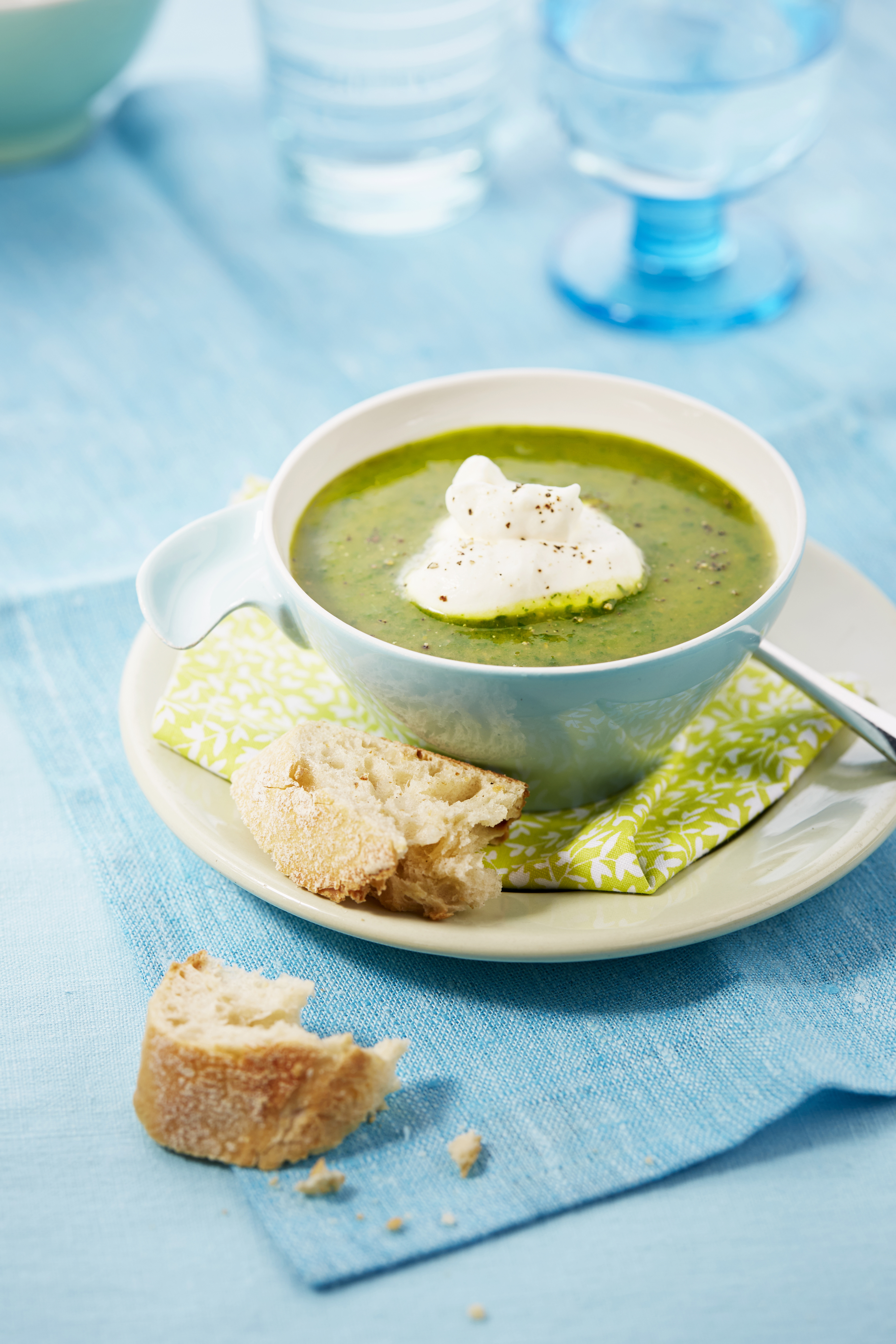 Doperwtensoep met bosui en munt