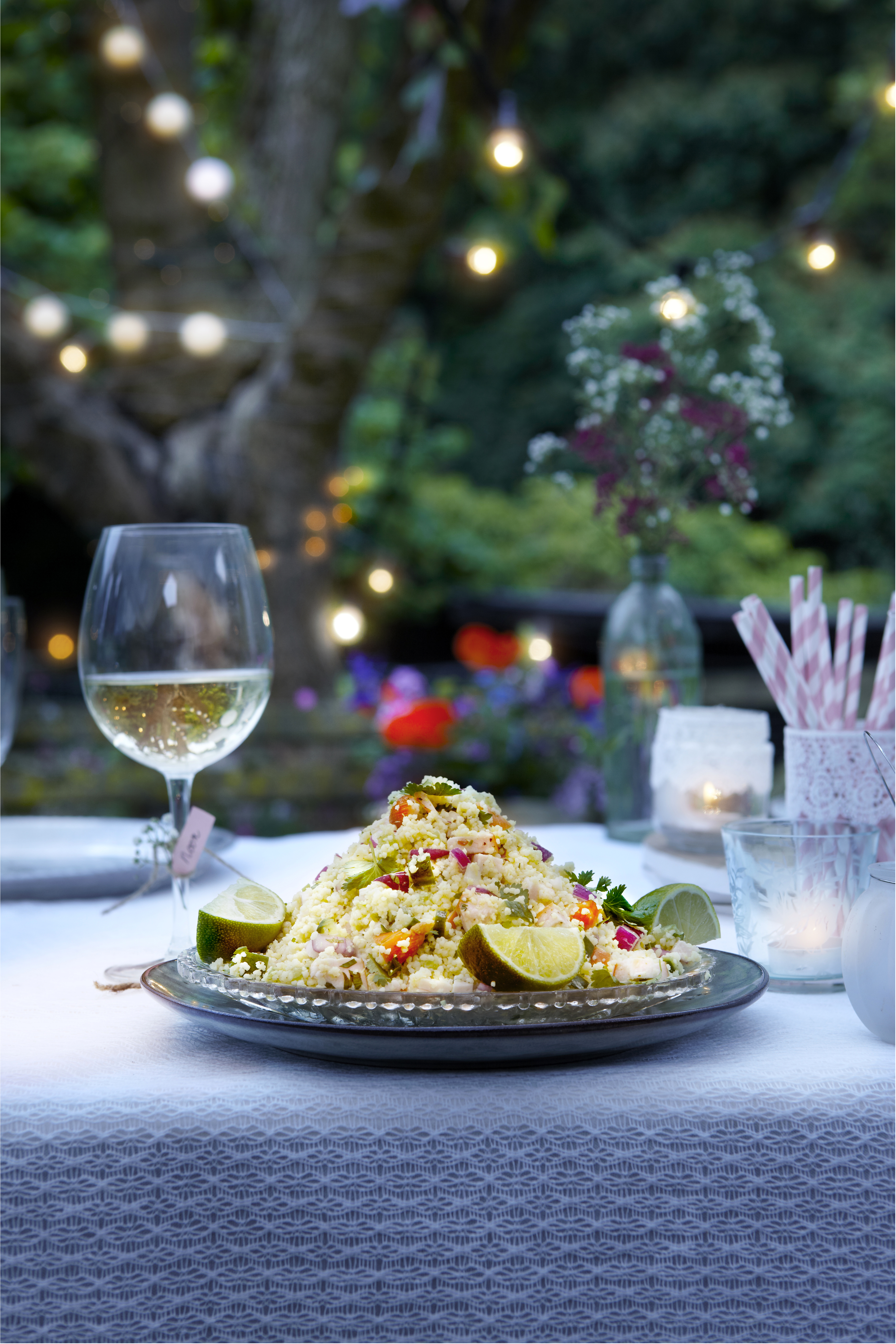 Couscous met kip, komkommer en rode ui