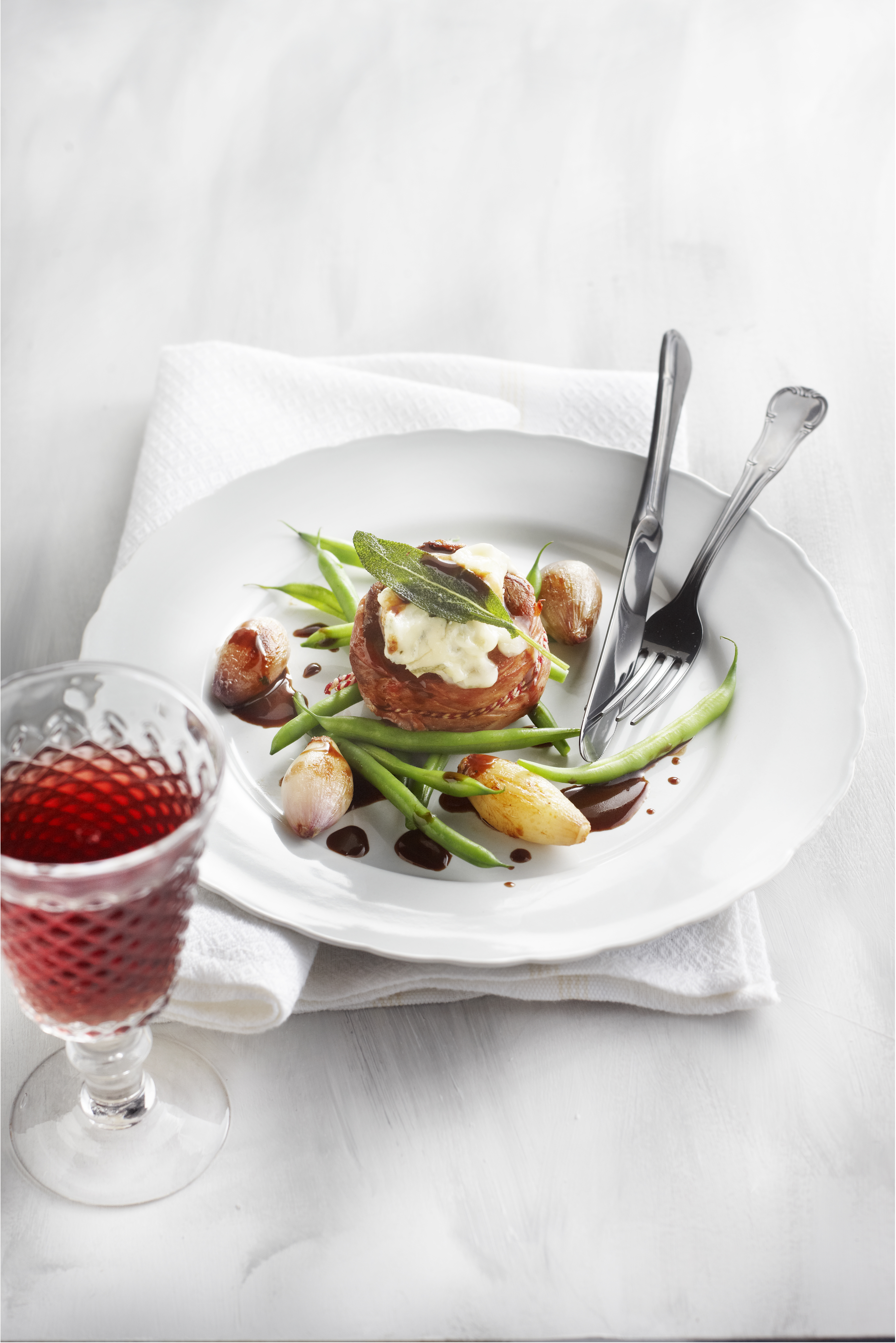 Beefmedaillons met gorgonzola en sjalottenjus