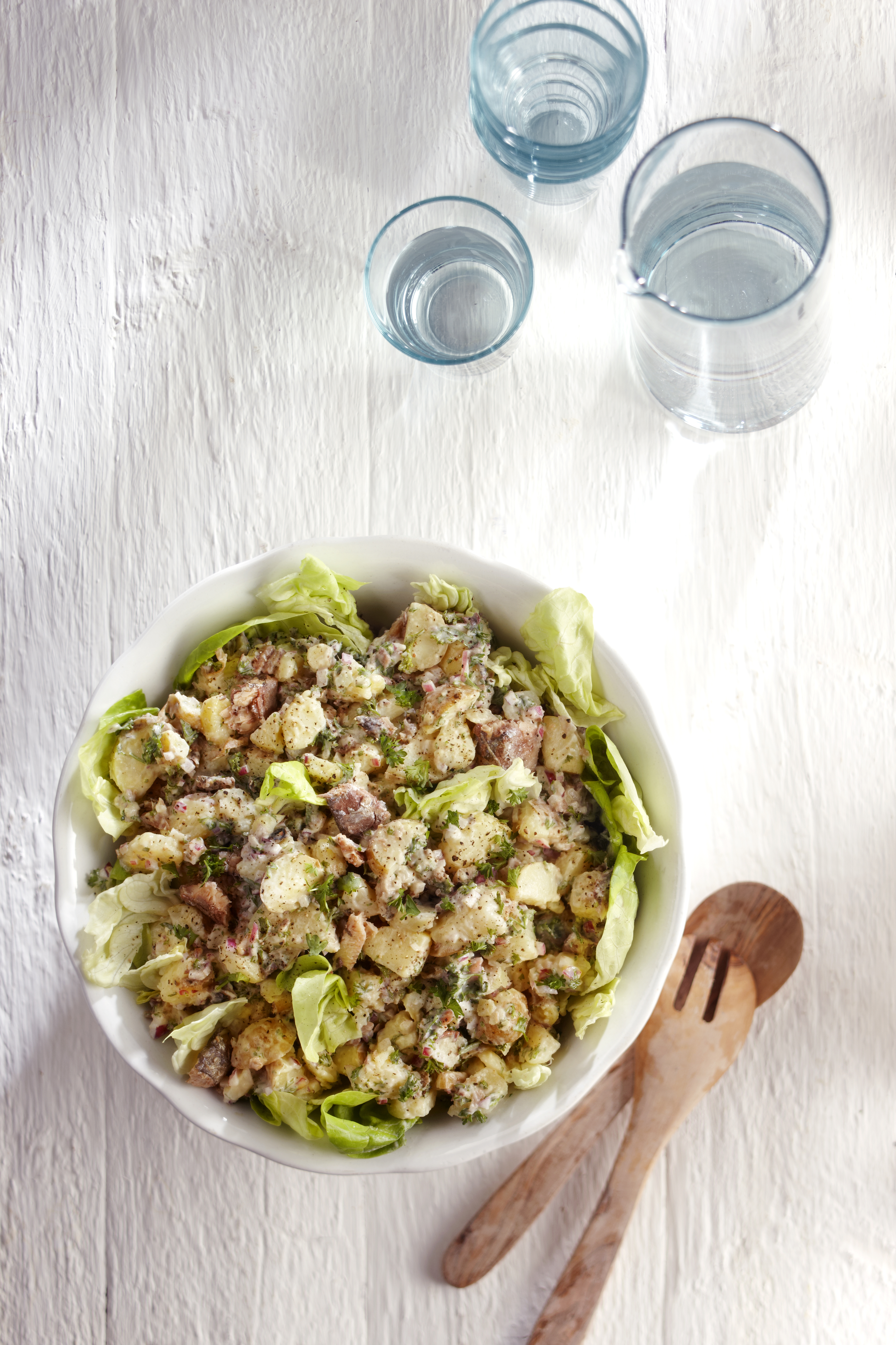 Aardappelsalade met ansjovis en sardines