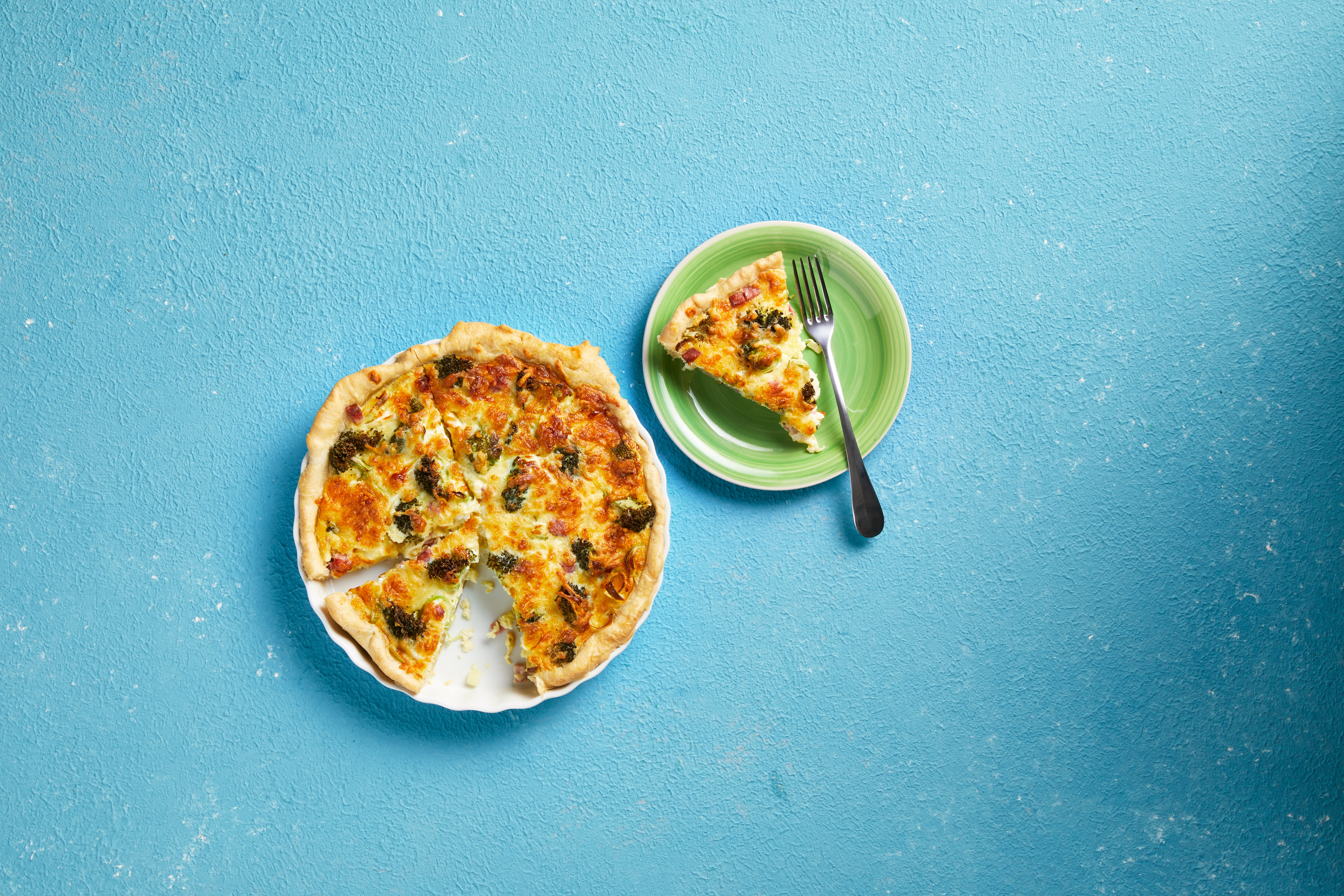 Quiche met prei, broccoli, ham en kaas