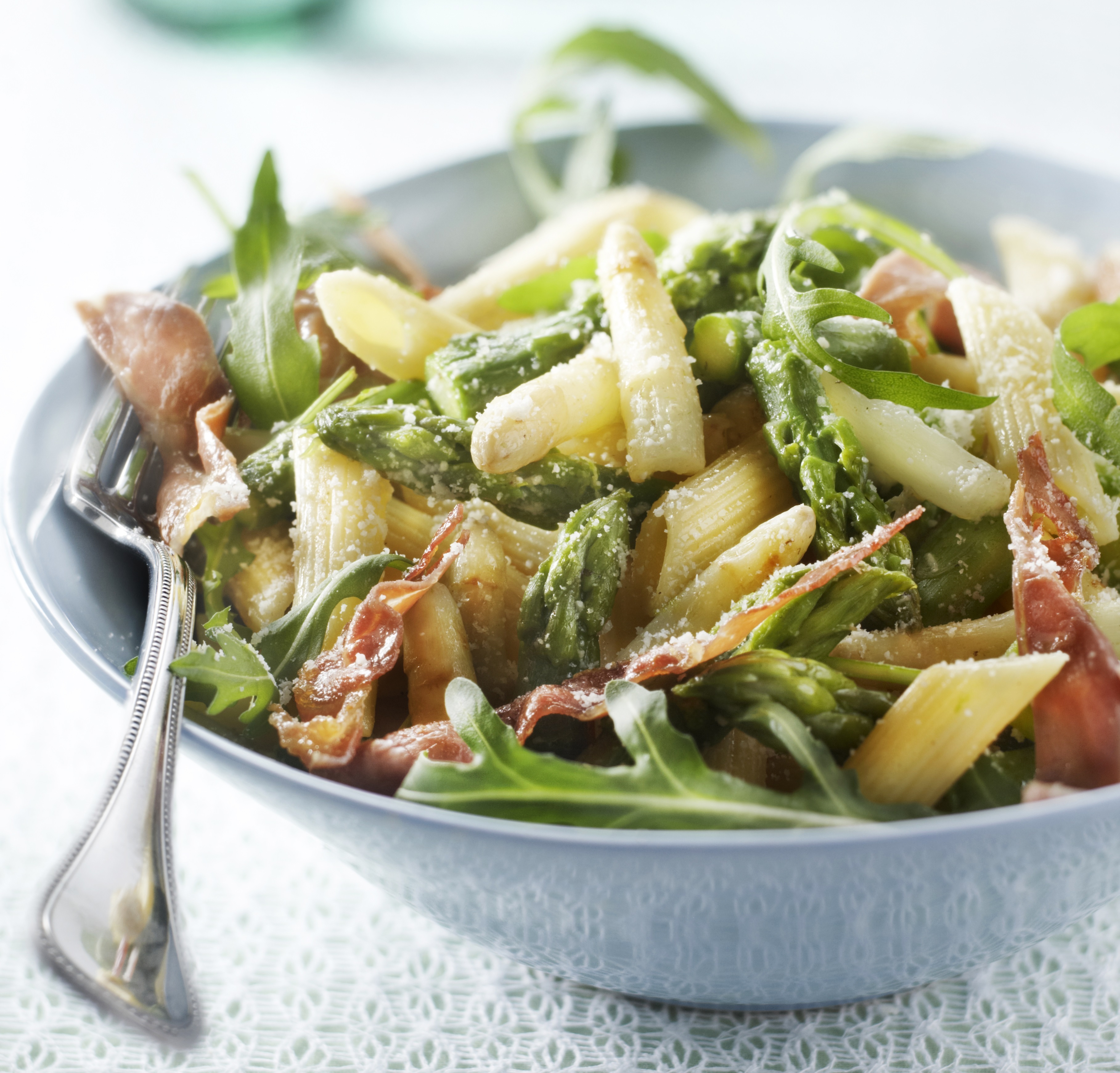 Penne met asperges en parmaham