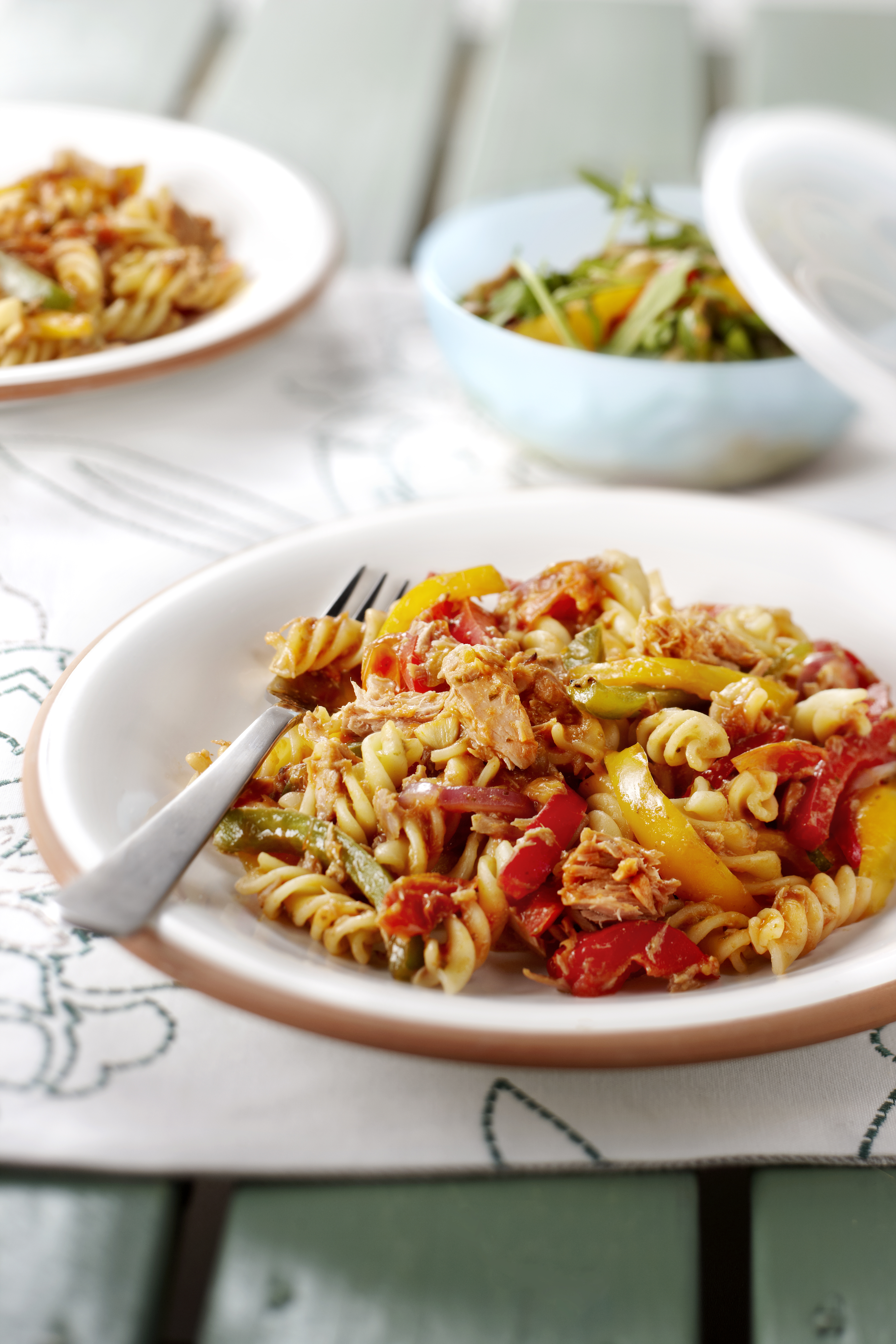 Pasta met tonijn en geroosterde groenten