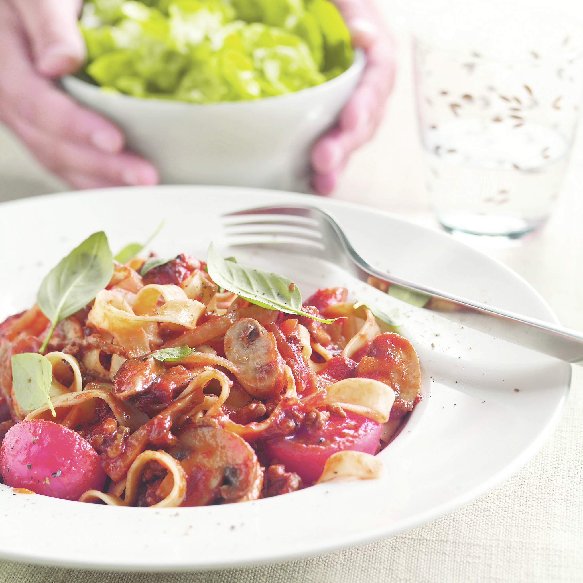 Pasta met paddenstoelen-gehaktsaus