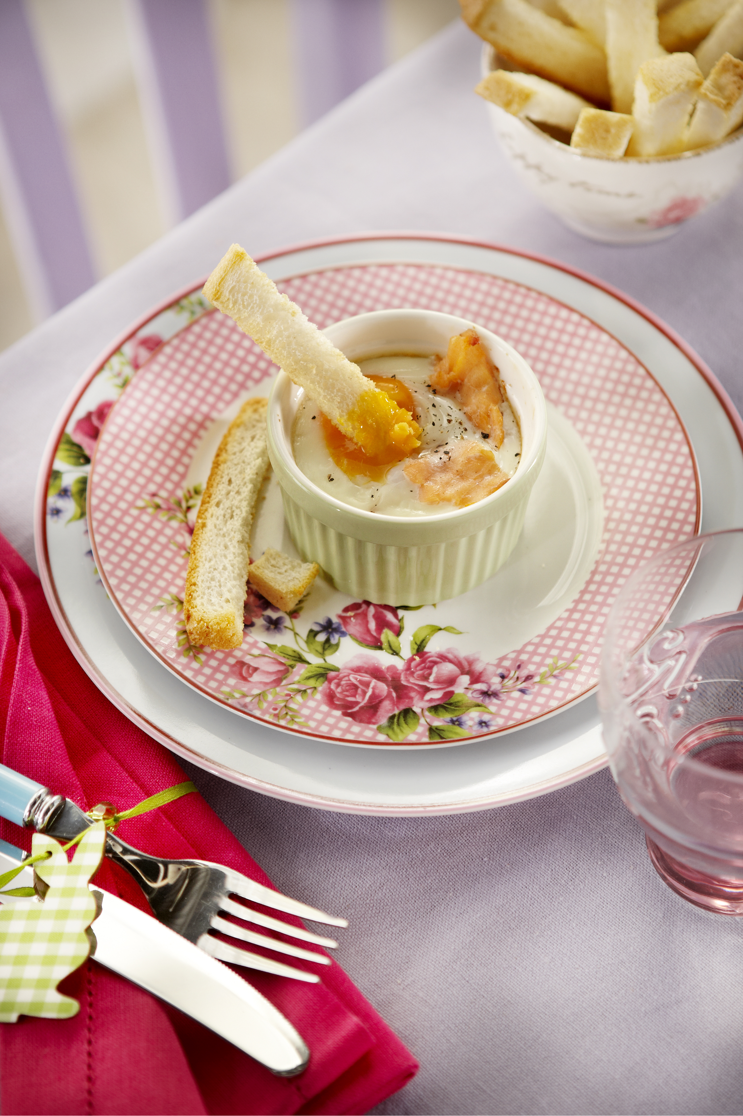 Oeuf en cocotte met zalm