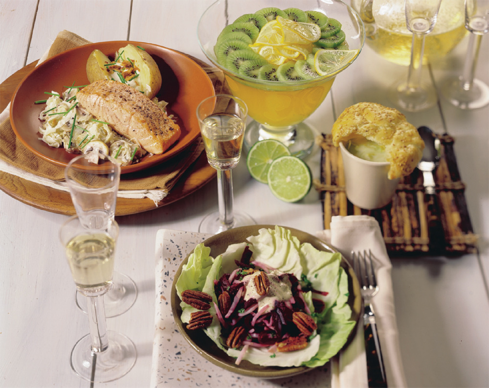 Lichtgebonden mosterdsoep met een deksel van bladerdeeg