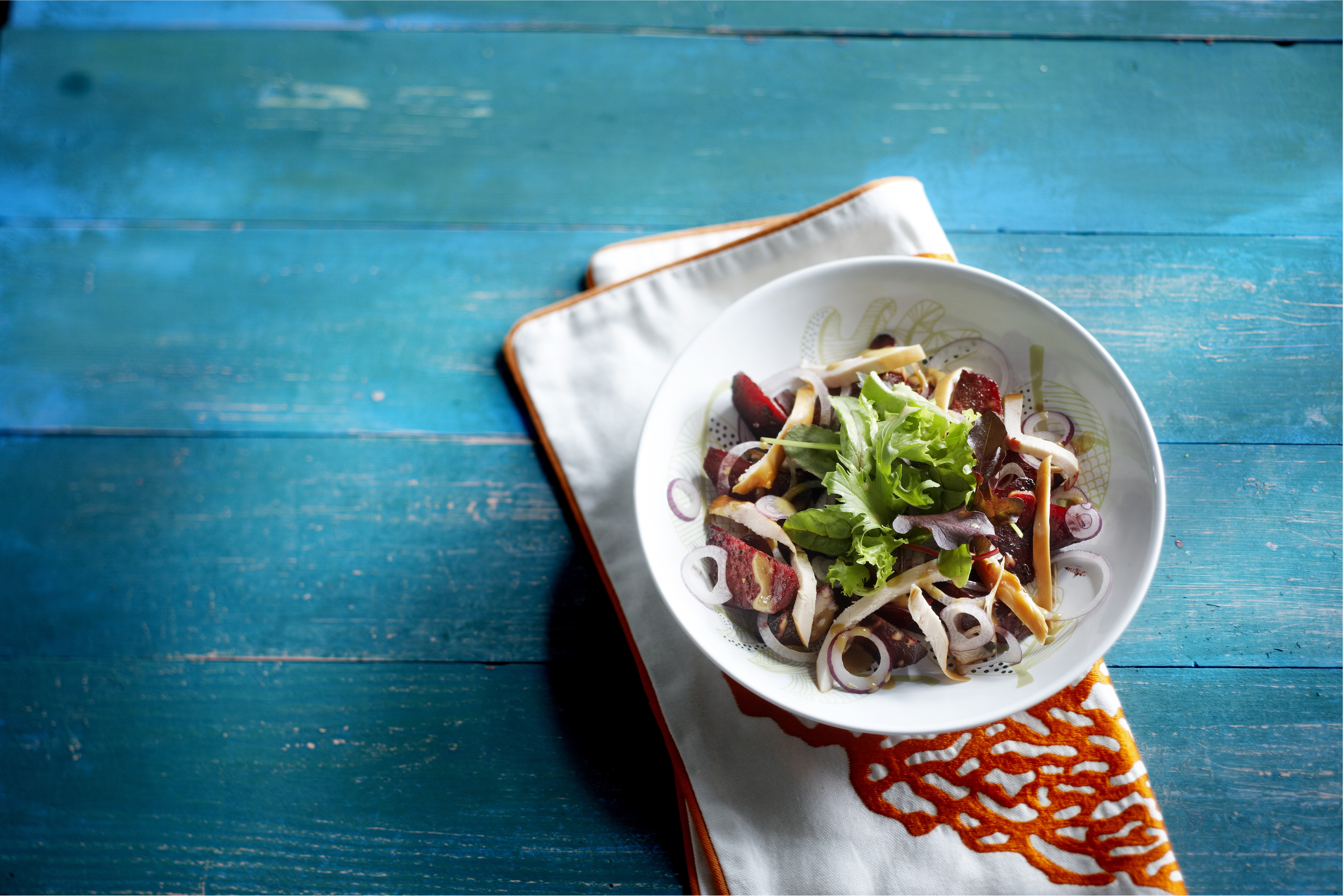 Lauwwarme bietensalade met rode ui