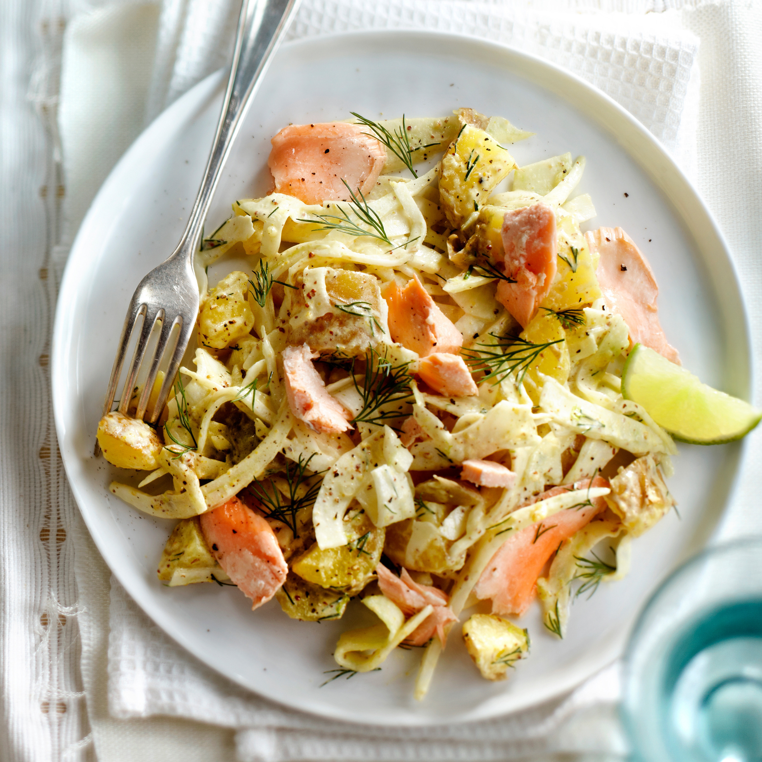 Aardappel-venkelsalade met zalm