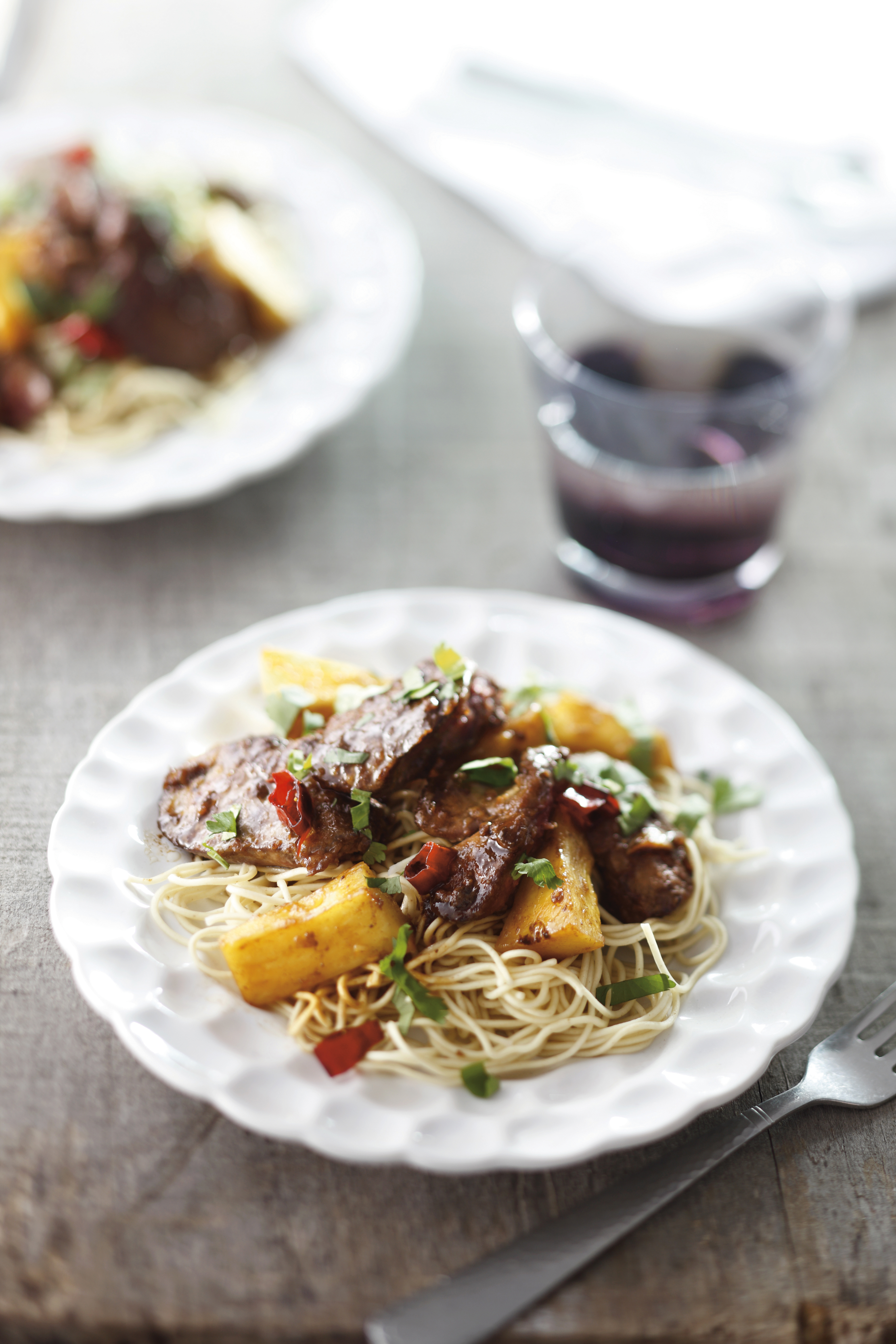 Oosterse kippenlevertjes met ananas