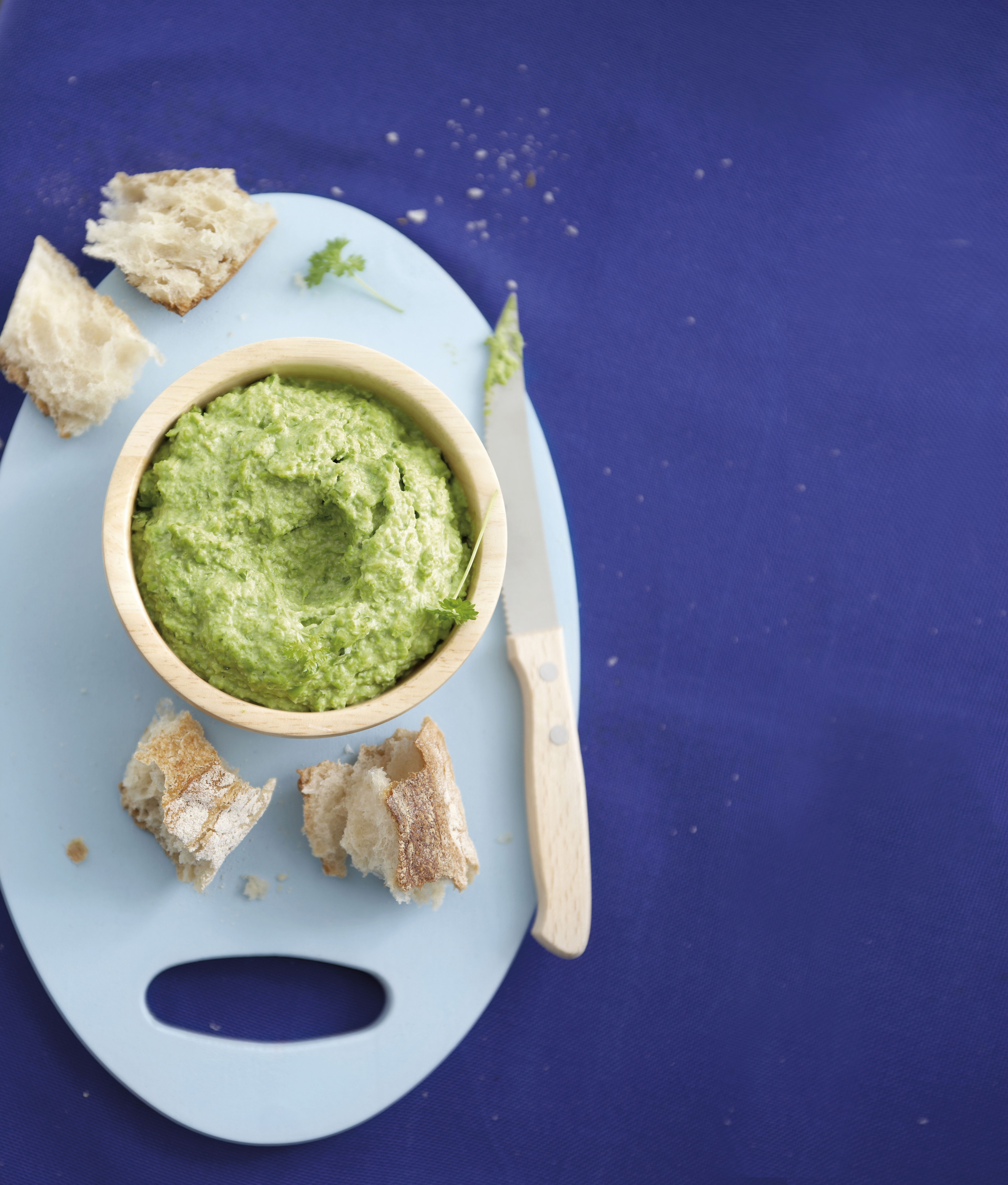 Humusspread van witte bonen en doperwten